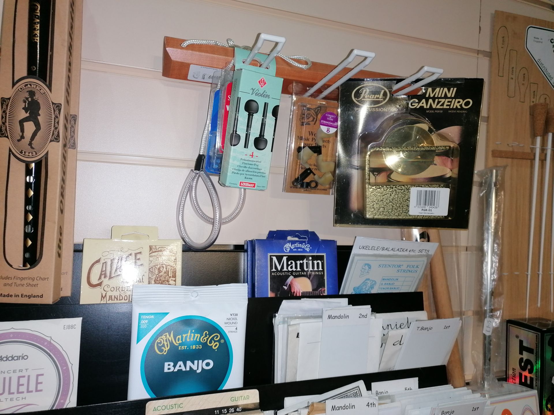 Variety of Violin Strings, Beaters & Mallets. Various Musical equipment & Musical Cards with Stand. - Image 4 of 13