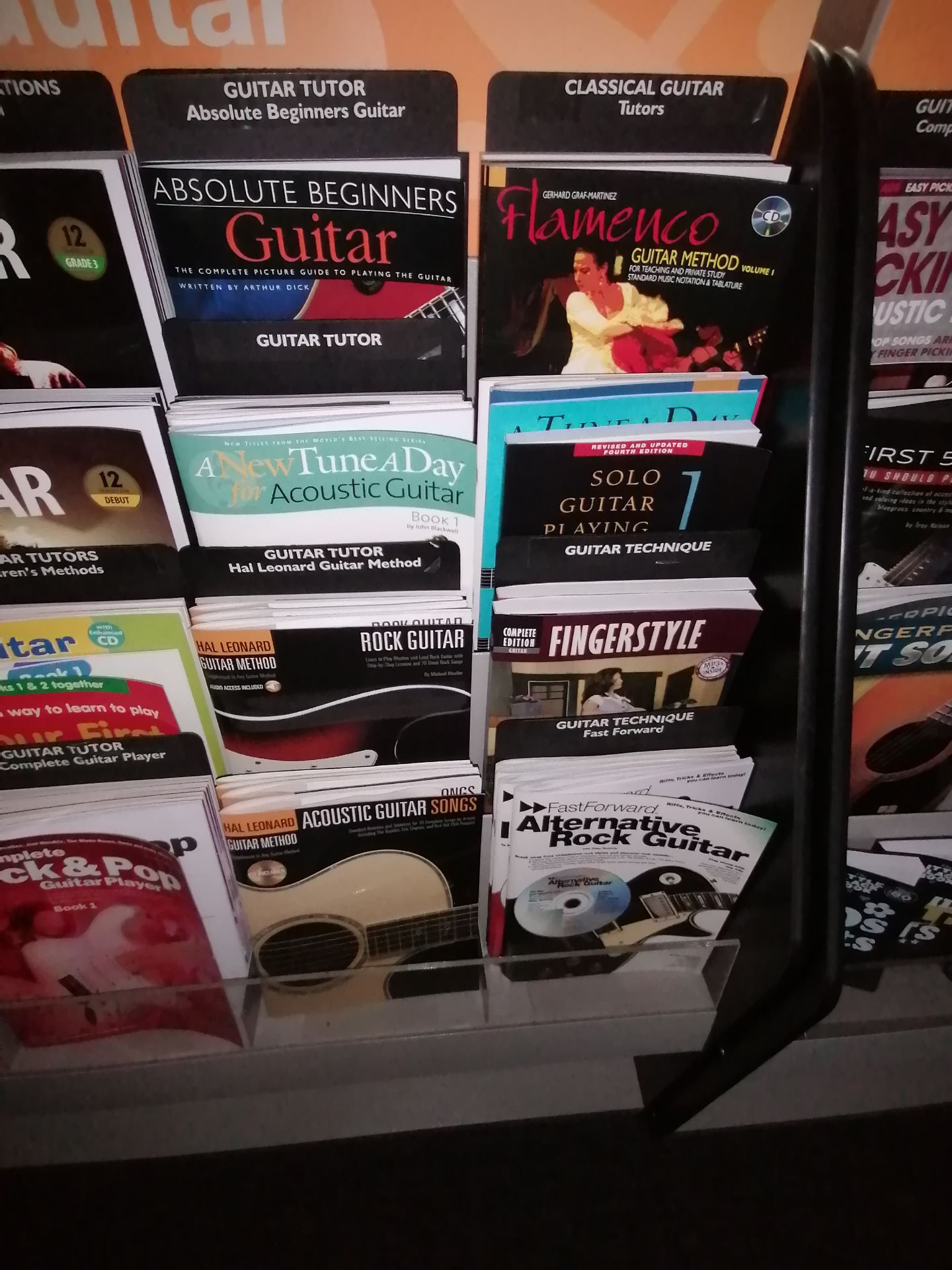 3: Guitar Books & Browser - Image 8 of 10