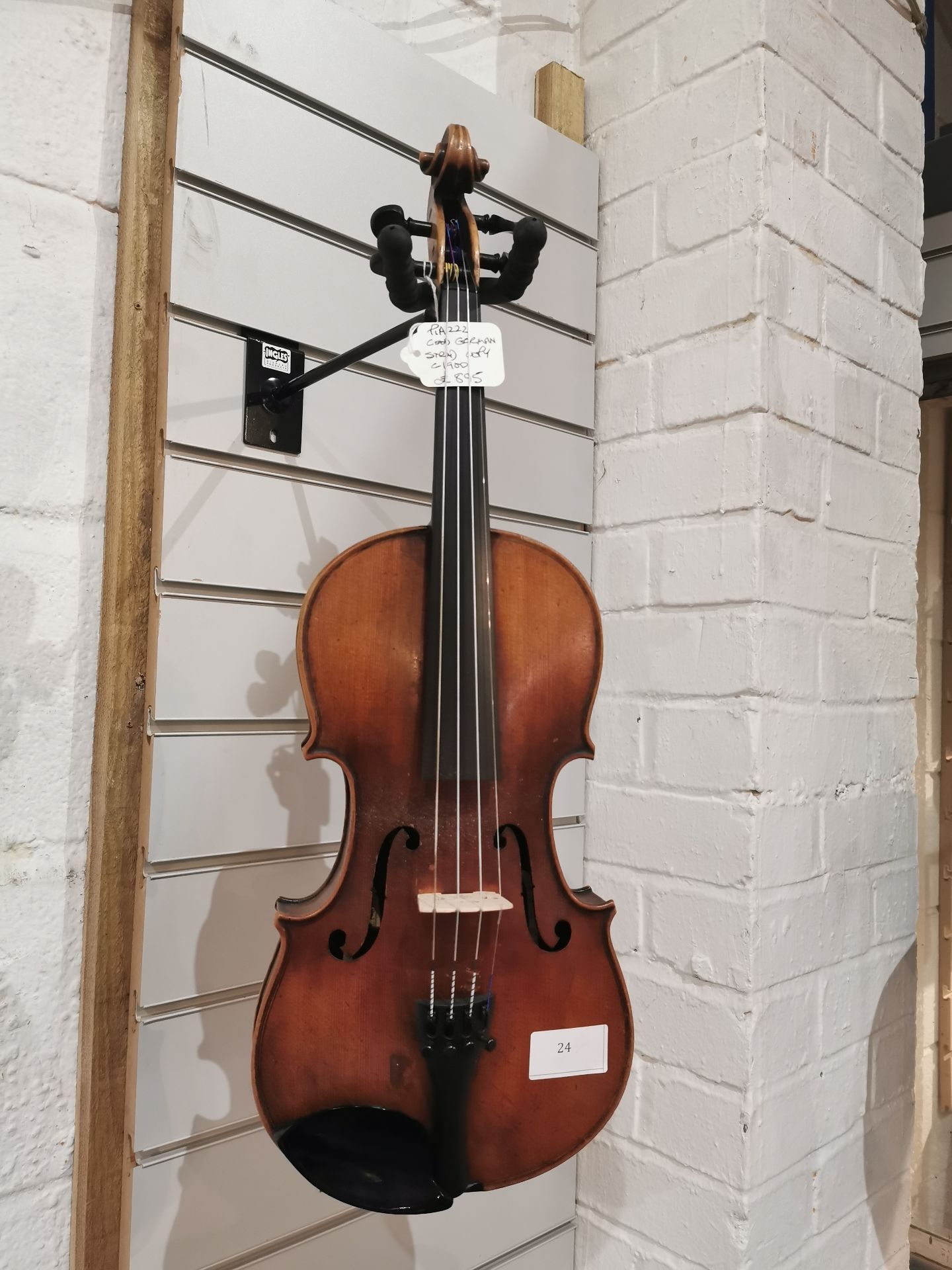 Pia 222 Violin RRP £895