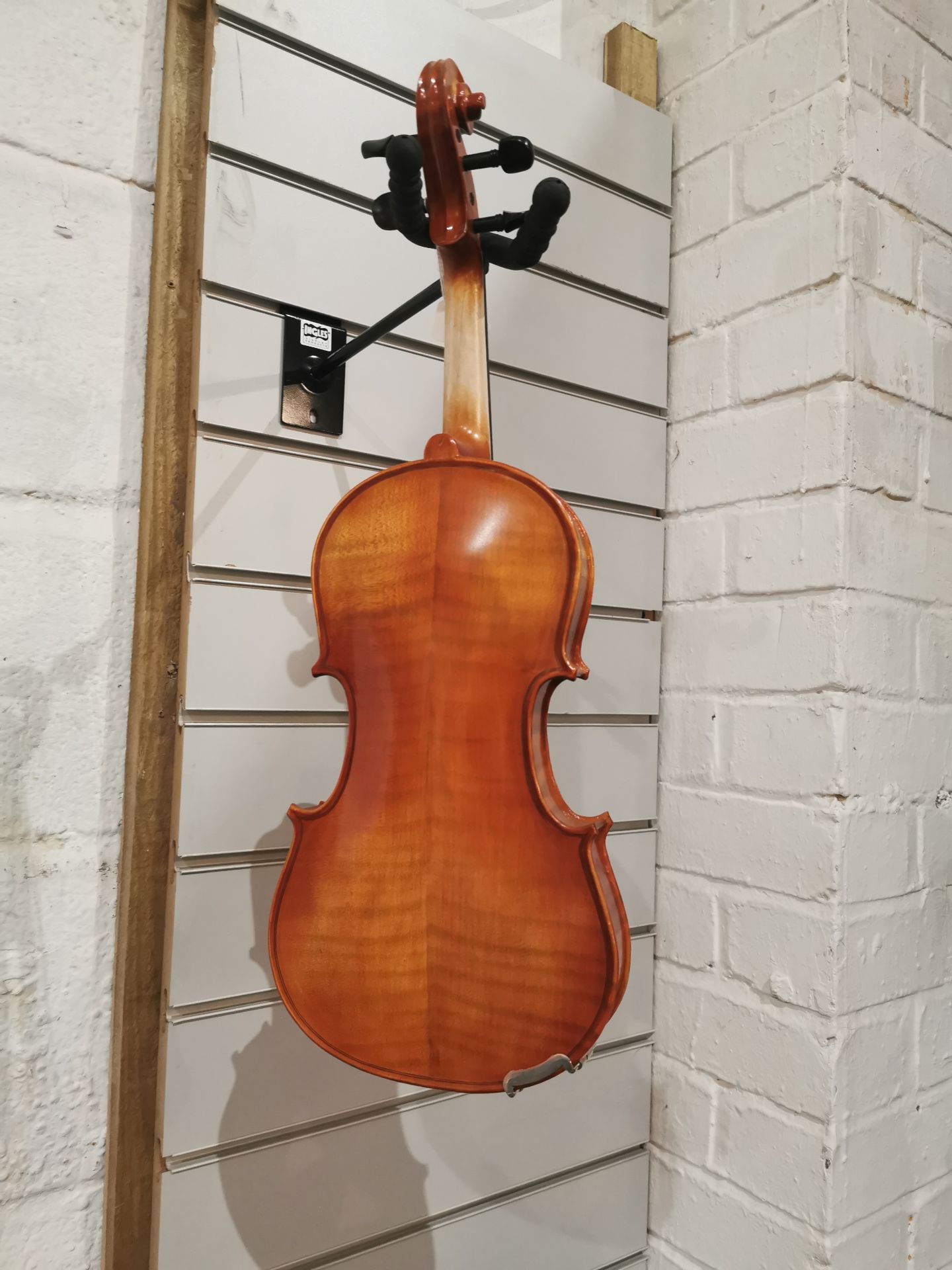 1/2 Violin Outfit with Hidersine Case & Bow - Image 5 of 10