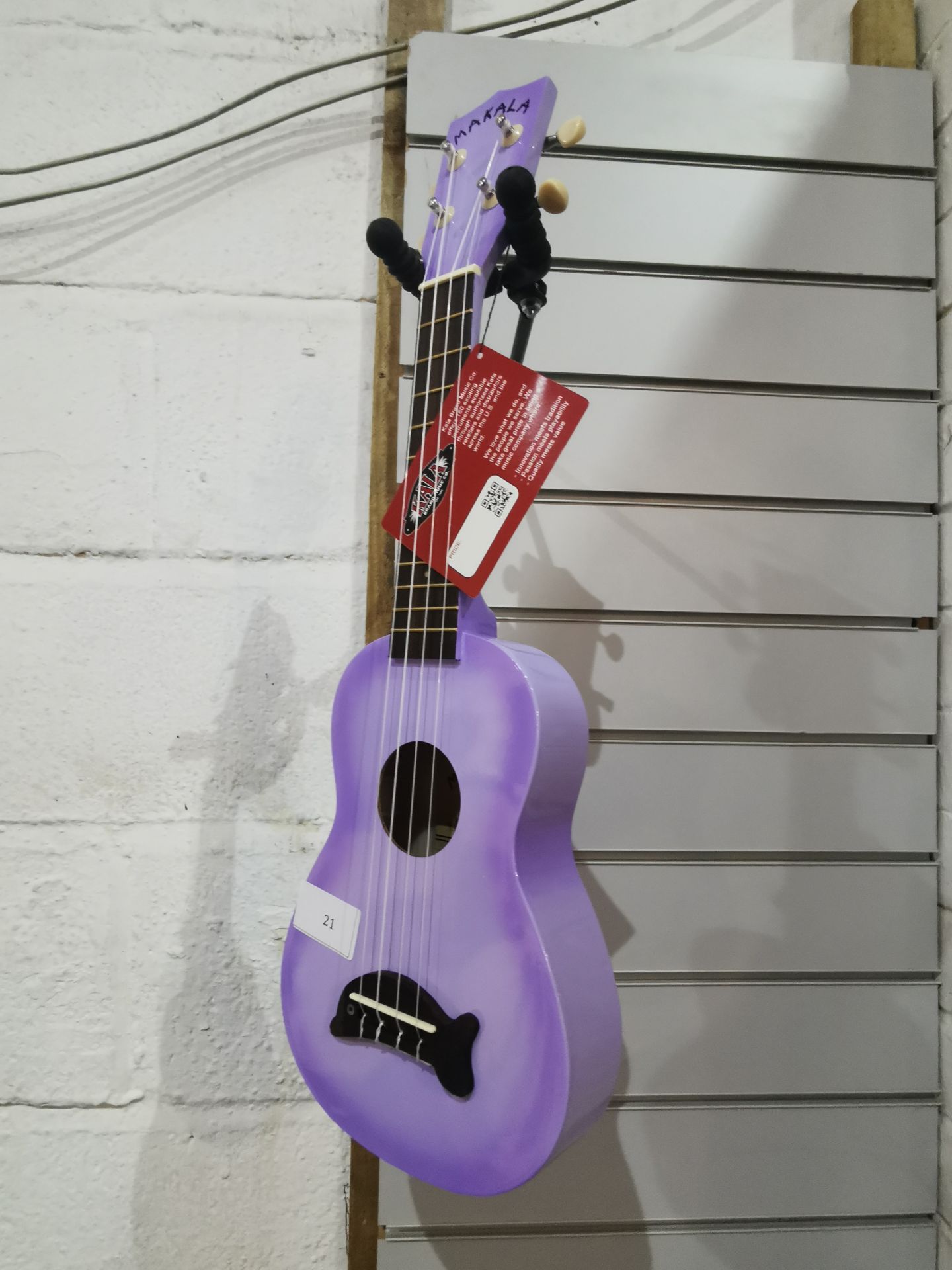 Makala Coloured Ukelele - Image 3 of 5