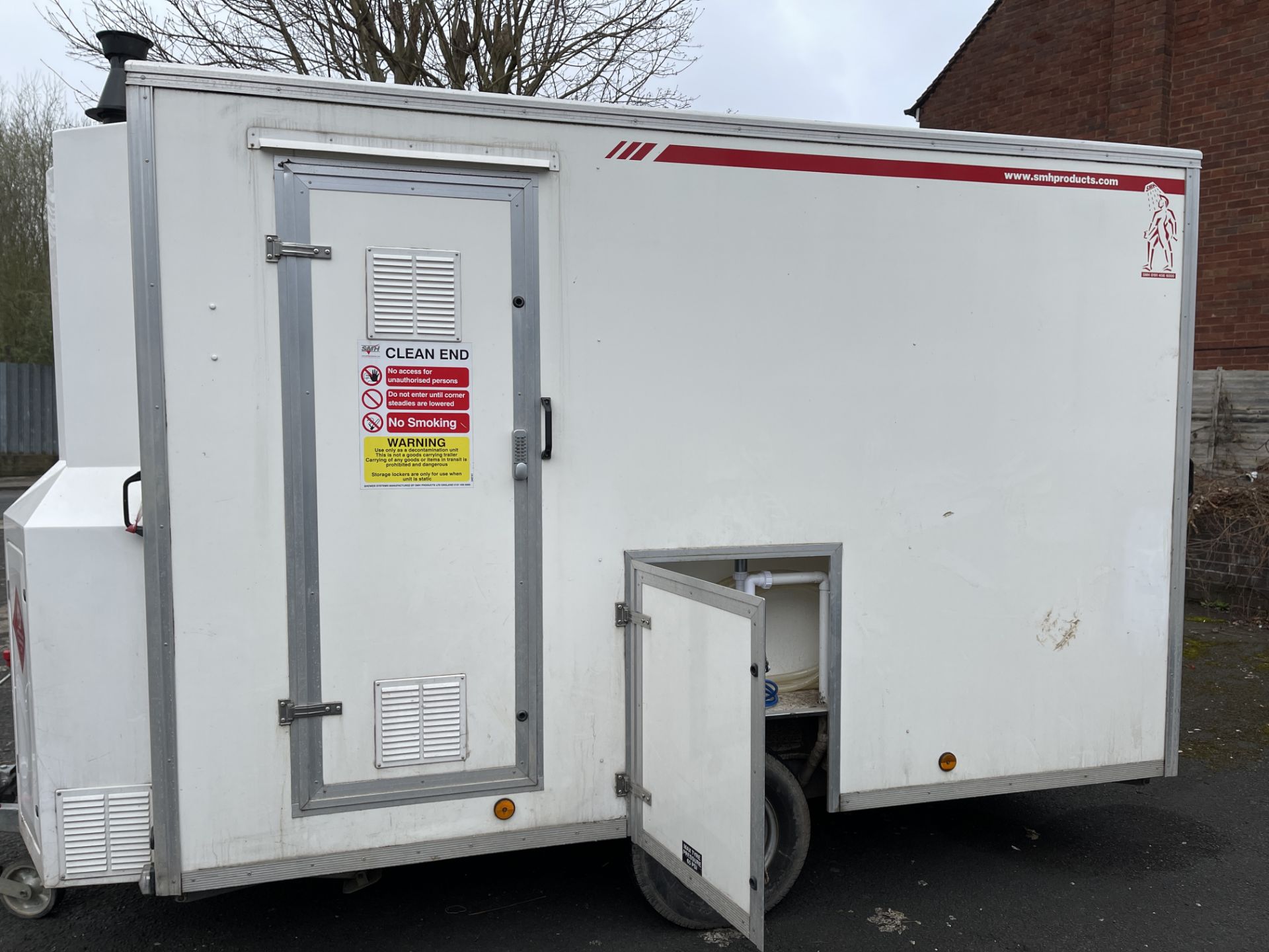 SMH Mobile De-Contamination Unit Comprising Dirty End, Twin Shower Enclosure, Clean End, Fitted with - Image 26 of 74