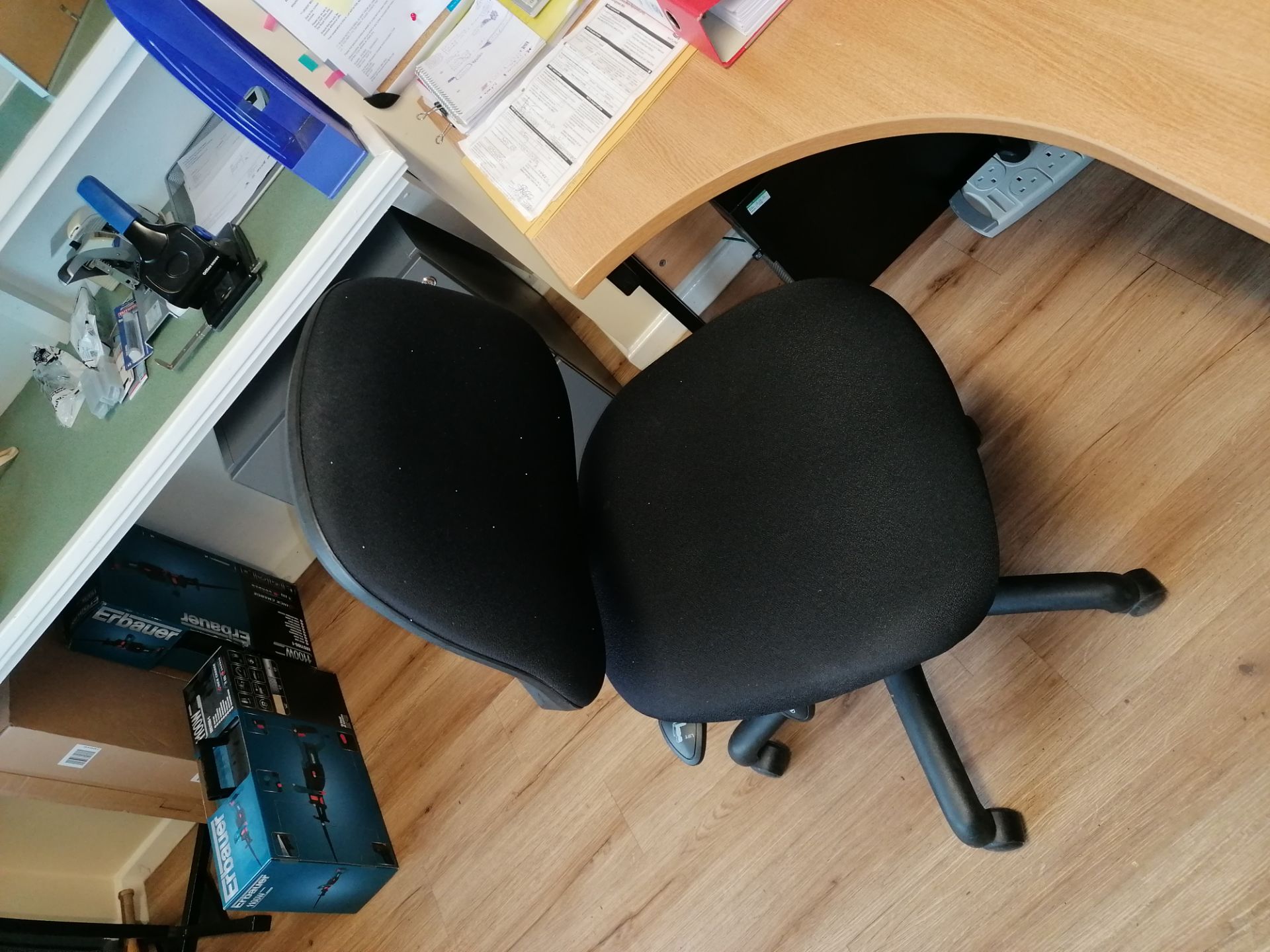 1: Office Table & Chair - Image 2 of 4