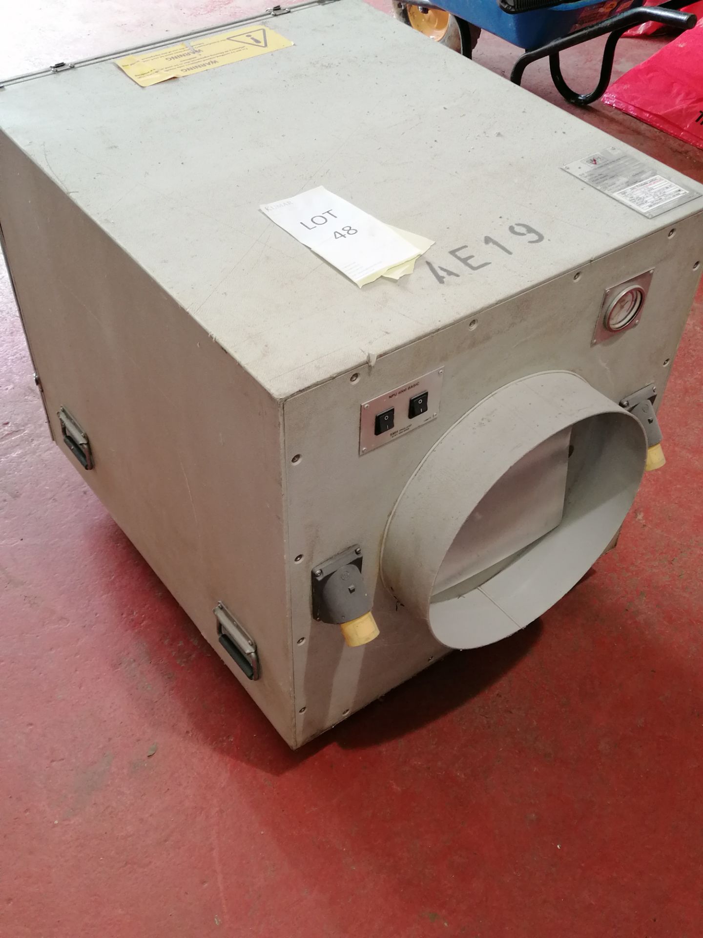 SMH NPU 4000 Extractor/Filter Unit 110V, Serial No: 5941, (2010) - Image 2 of 6