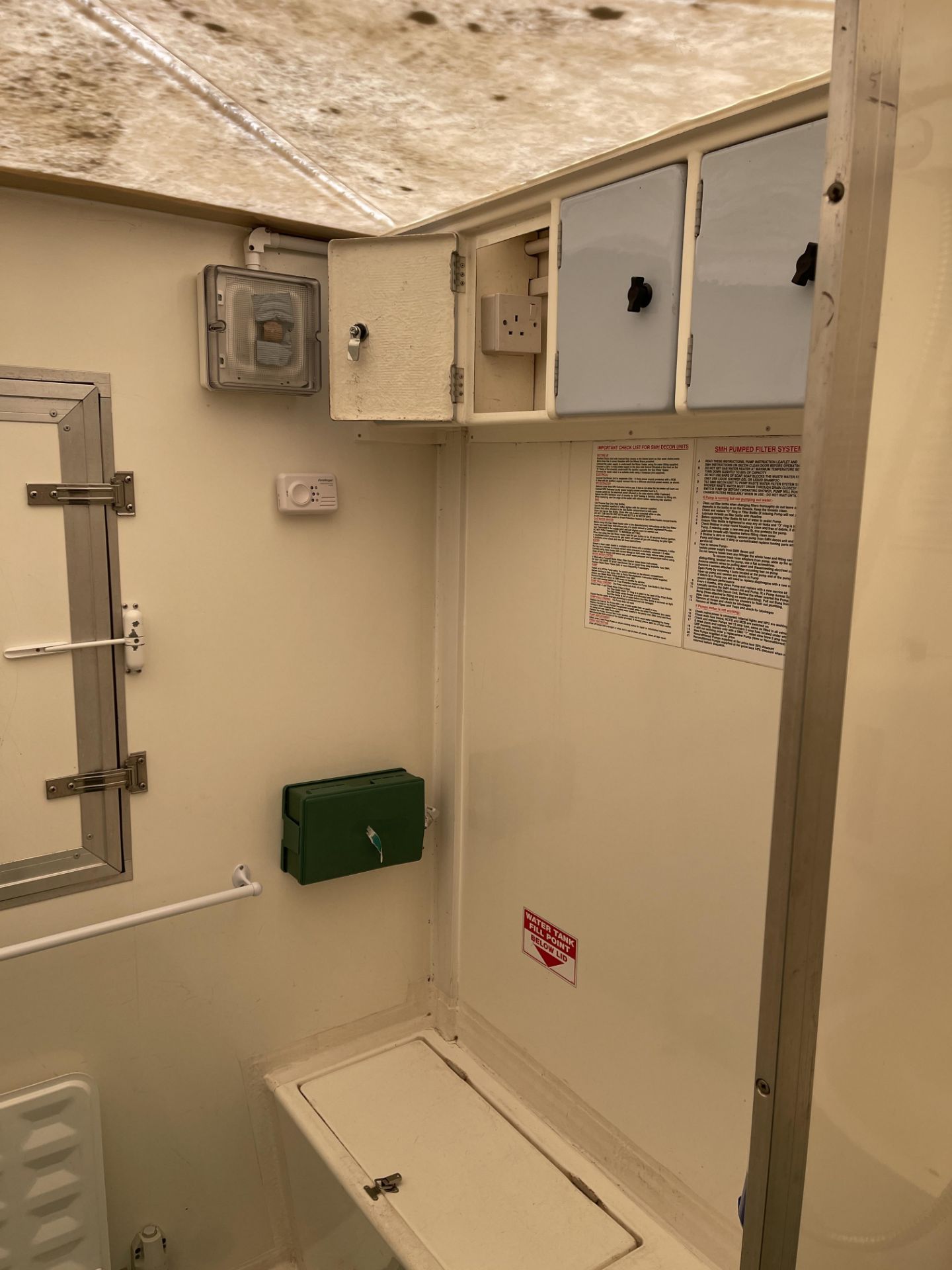 SMH Mobile De-Contamination Unit Comprising Dirty End, Twin Shower Enclosure, Clean End, Fitted with - Image 54 of 81