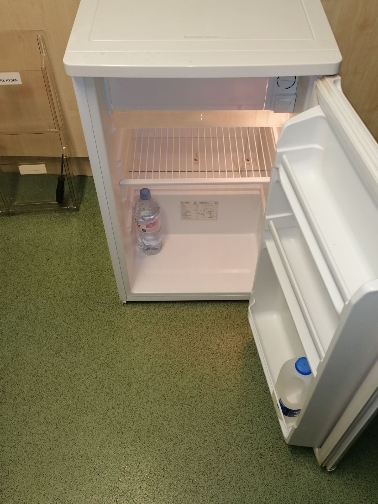 Matsui Refrigerator - Image 4 of 4