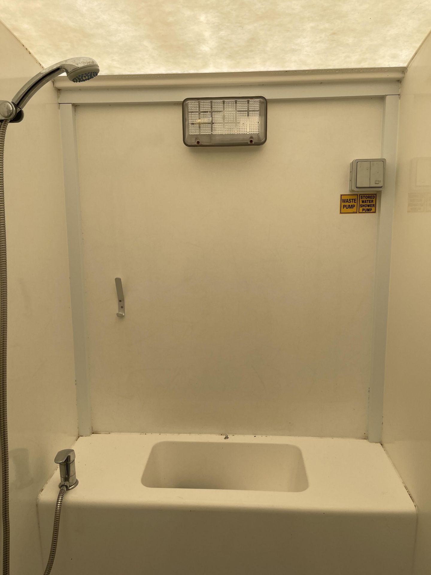 SMH Mobile De-Contamination Unit Comprising Dirty End, Twin Shower Enclosure, Clean End, Fitted with - Image 46 of 74