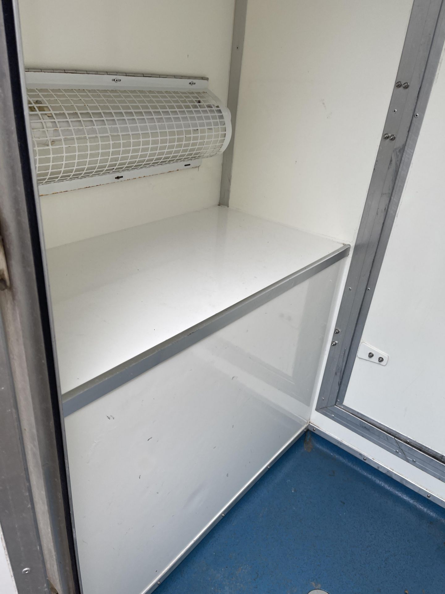 Mobile De-Contamination Unit Comprising Dirty End, Shower Enclosure, Clean End, Fitted with Knott - Image 20 of 48