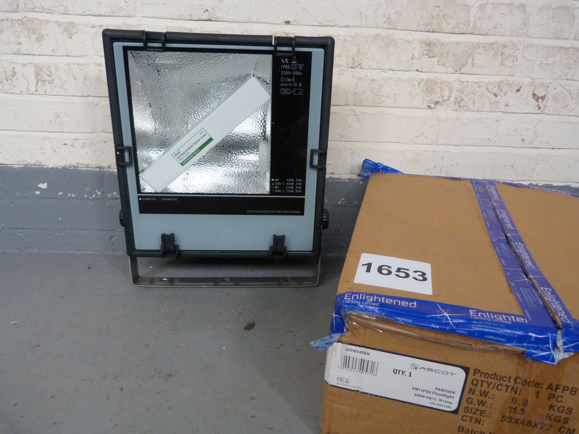 1 x Symmetric Ascot Panther 400w IP65 Flood Light With Lamp, no wire. In Cardboard. New - Image 3 of 4