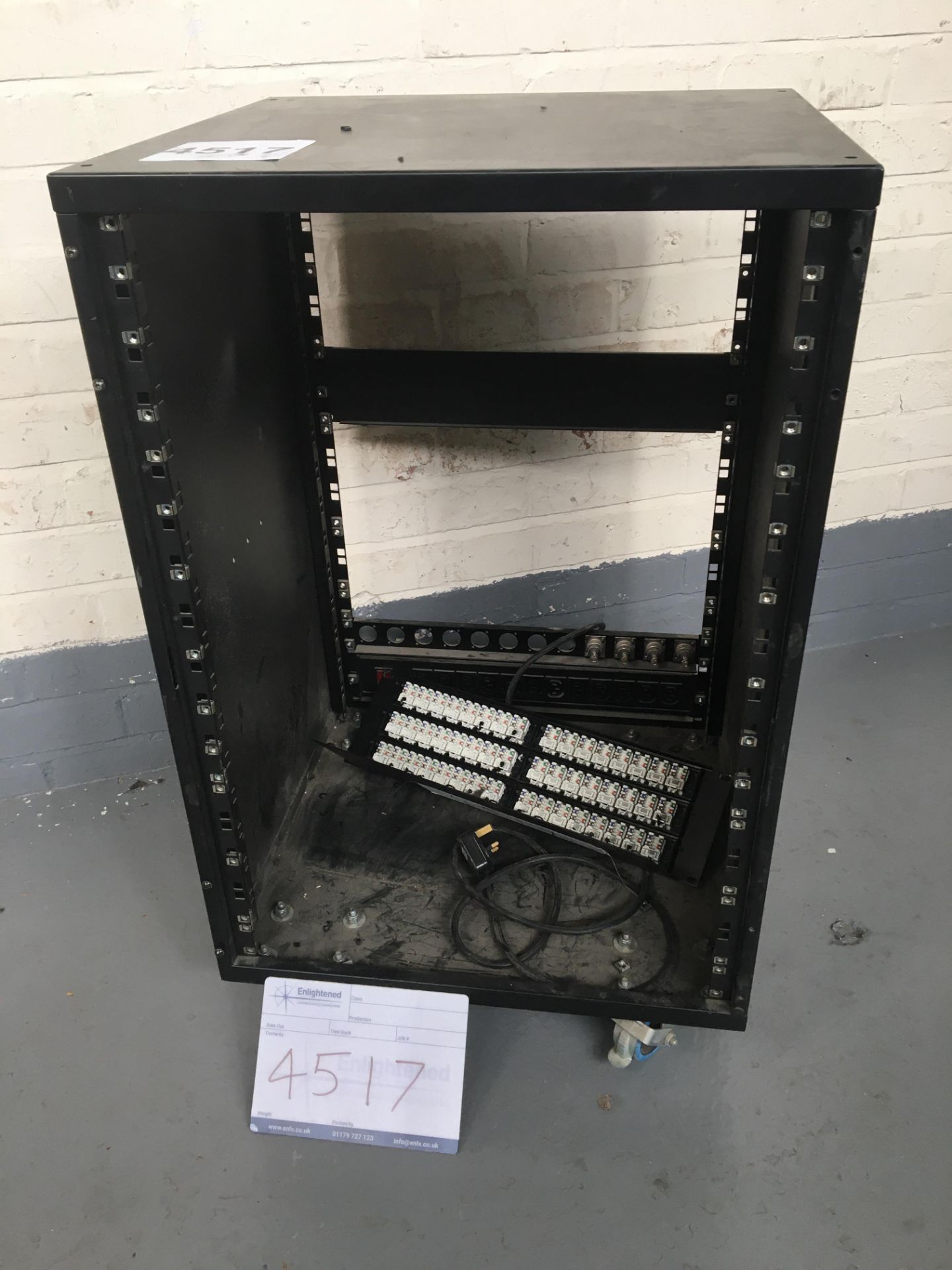 16U 19" Server AV Rack on wheels w/ Patch Panel. 480*520*765mm. Condition: Used Removed from - Image 4 of 7