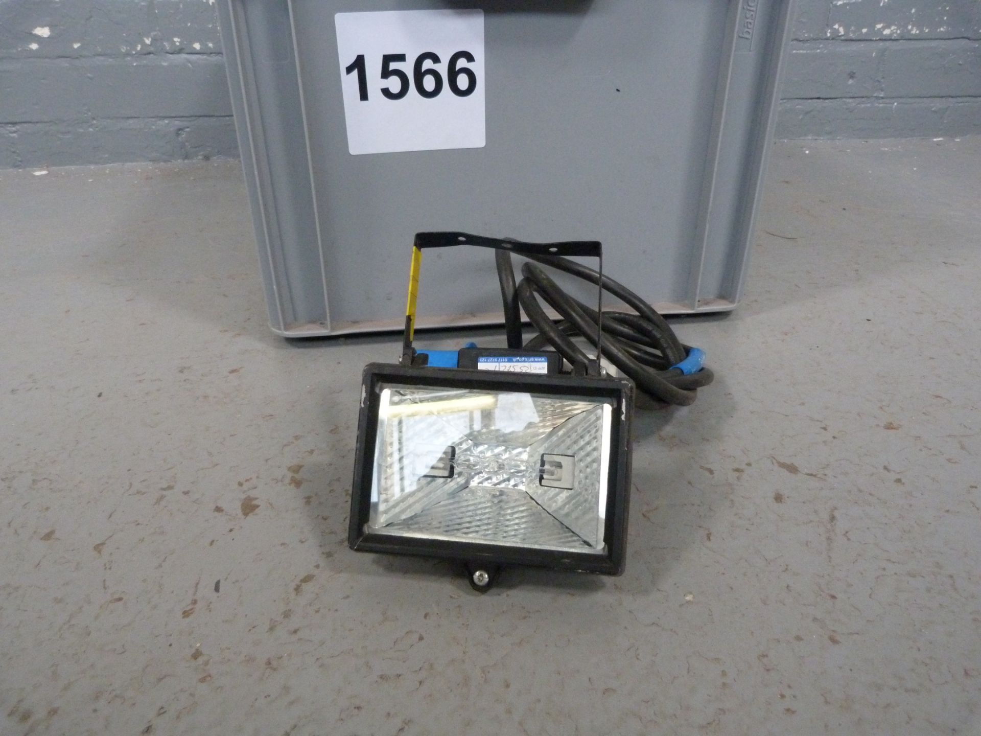 10x 150w IP44 Halogen Floodlight fitted with 16a Connectors. Box not included. Ex-Hire, all fittings - Image 3 of 5