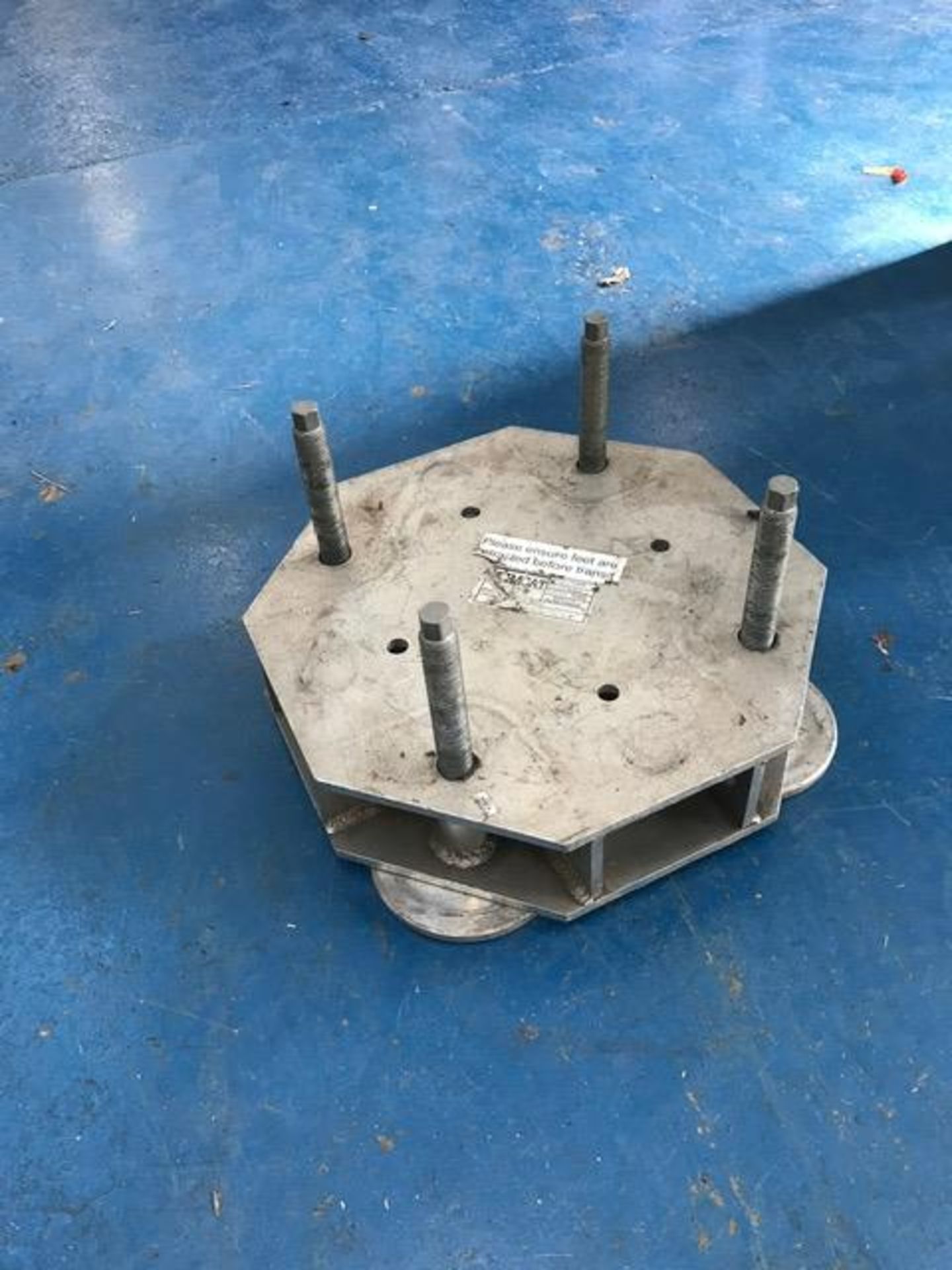 Tomcat 12inch Ground Support Foot Plate - 123280. Ex-Hire, Fair Condition. Serial No: E015757 - This