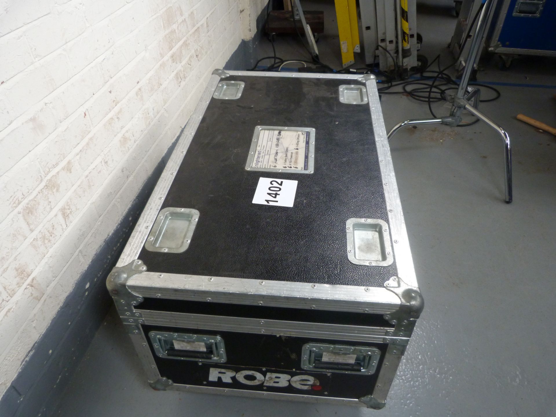 Robe Robin 100 LEDBeam - Case of Six Including Accessories. Ex-hire/Good Condition. Power On Time: - Image 8 of 17