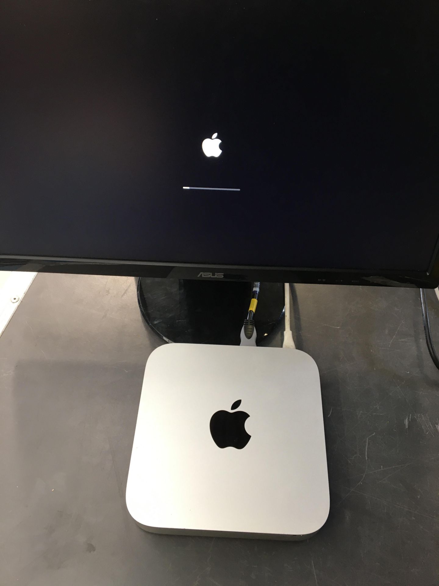 Apple Mac Mini (Late 2012) - 2.3GHz i7, 4GB RAM, Intel HD4000 Graphics, 1TB SATA Storage, With Power - Image 8 of 10