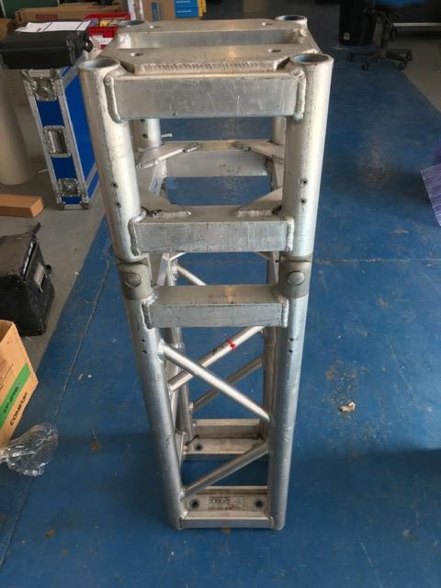 Tomcat 12" Ground Support Hinge Section 44inch - 123237. Ex-Hire, Fair Condition. Serial No: E016419