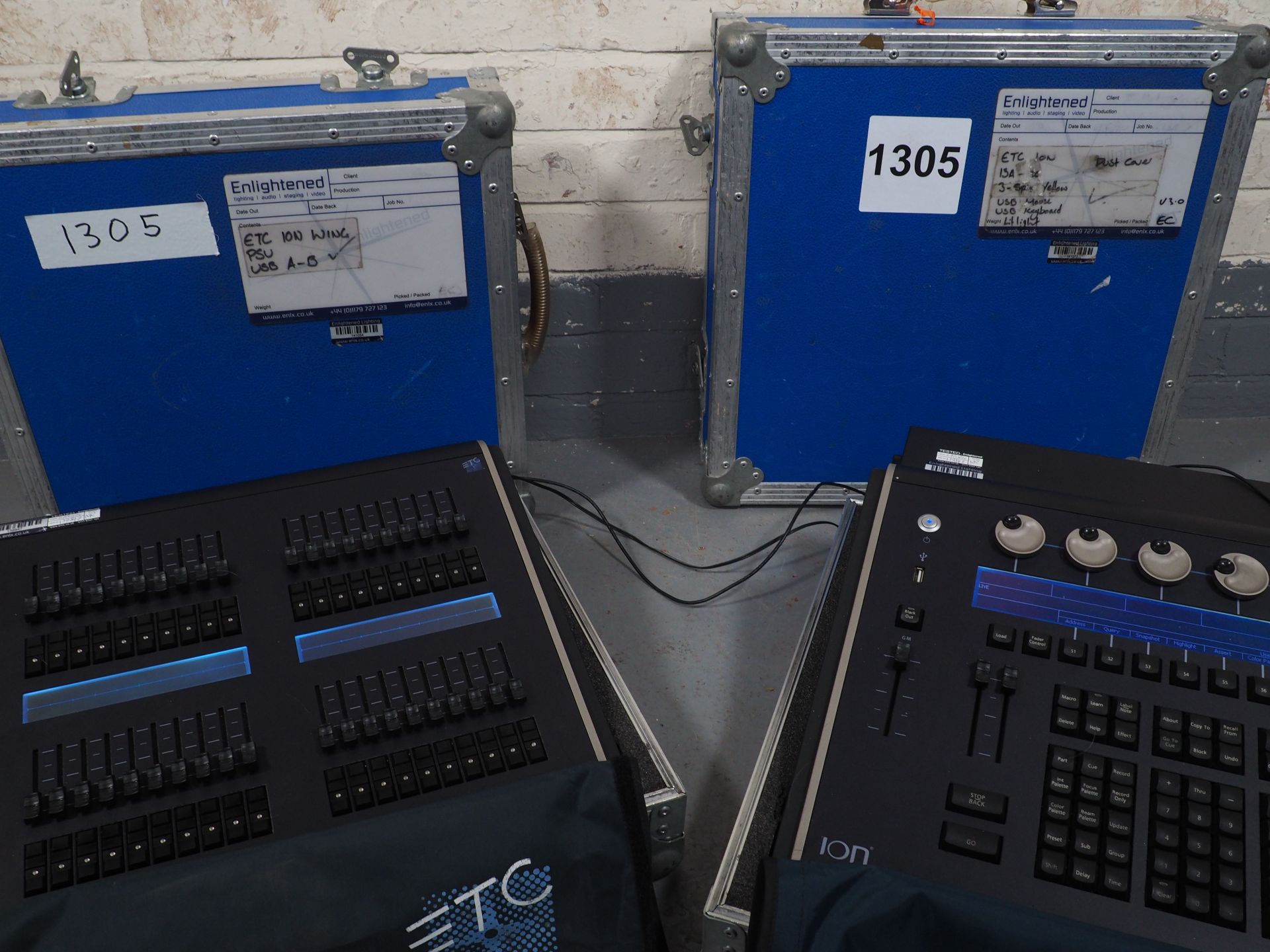 ETC Ion 1024 Control Desk (Windows 7) inc 2x20 wing S/N 433209554 V3.0.0. Flightcased Ex-Hire/Fair