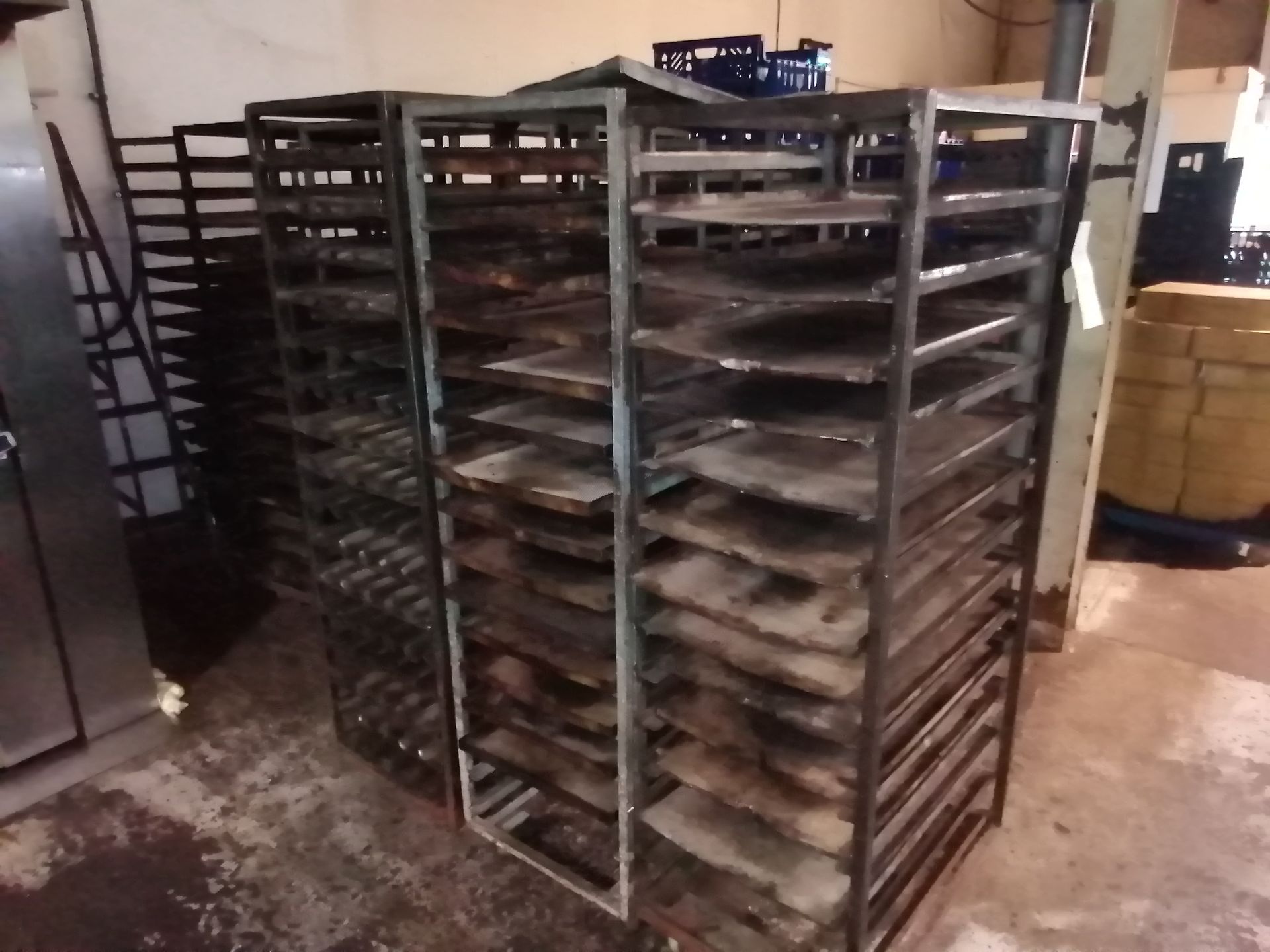 10 x Baking Tray Racking with Trays