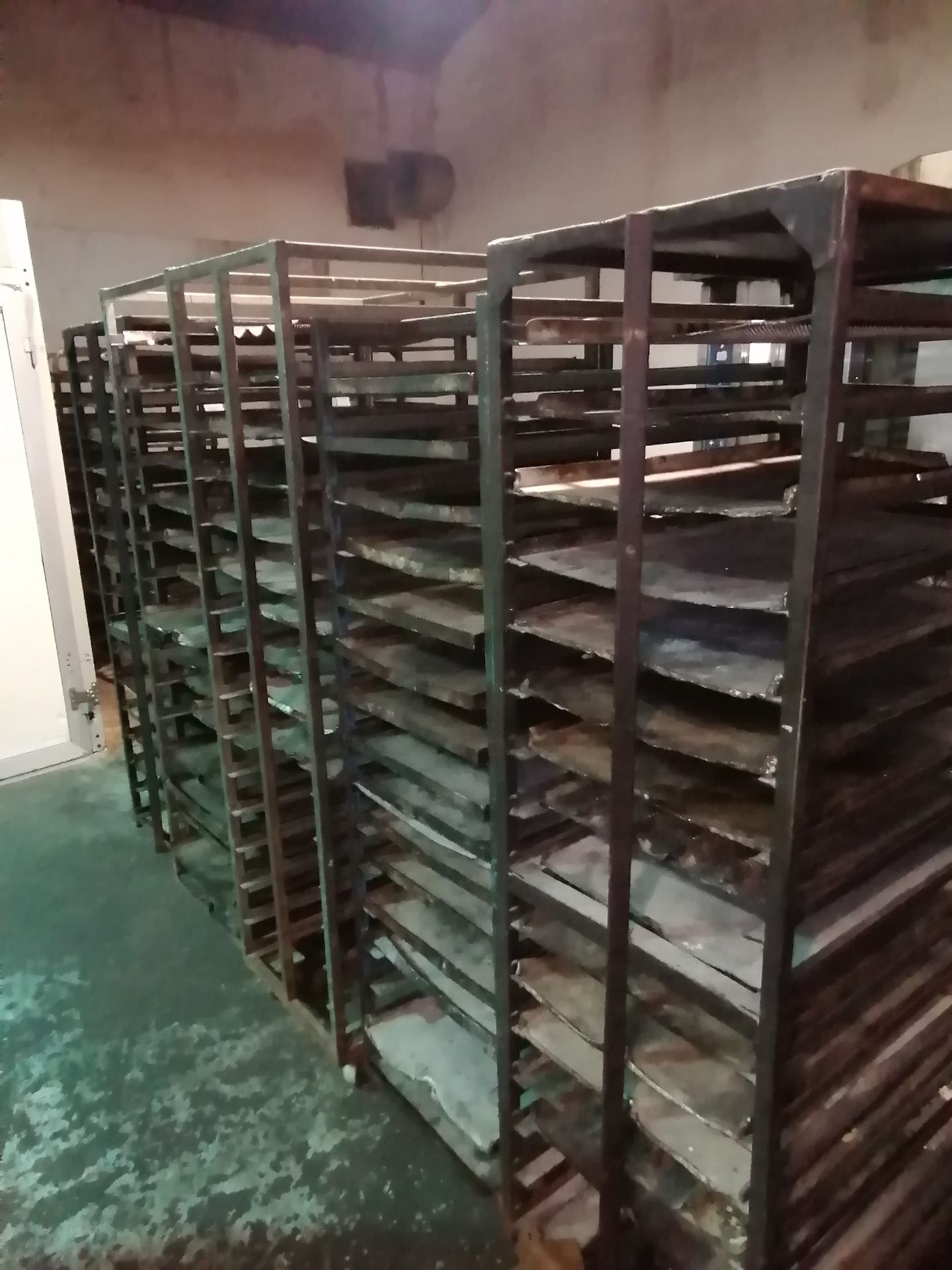 5 x Baking Tray Racking With Trays - Image 3 of 5