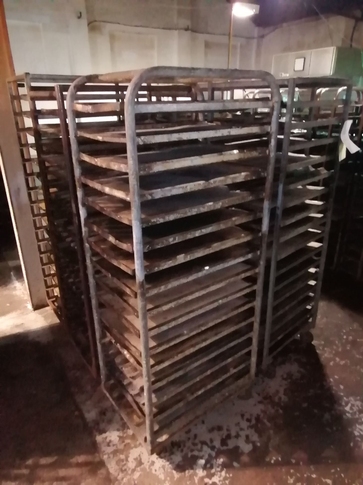 6 x Baking Tray Racking With Backing Trays - Image 2 of 5