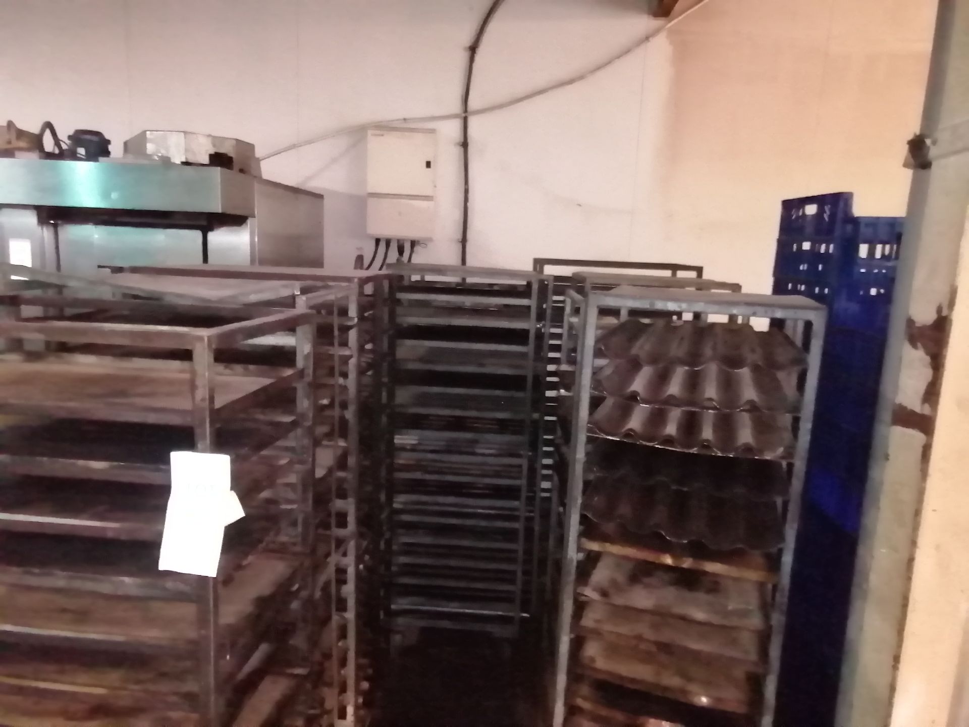 10 x Baking Tray Racking with Trays - Image 4 of 5