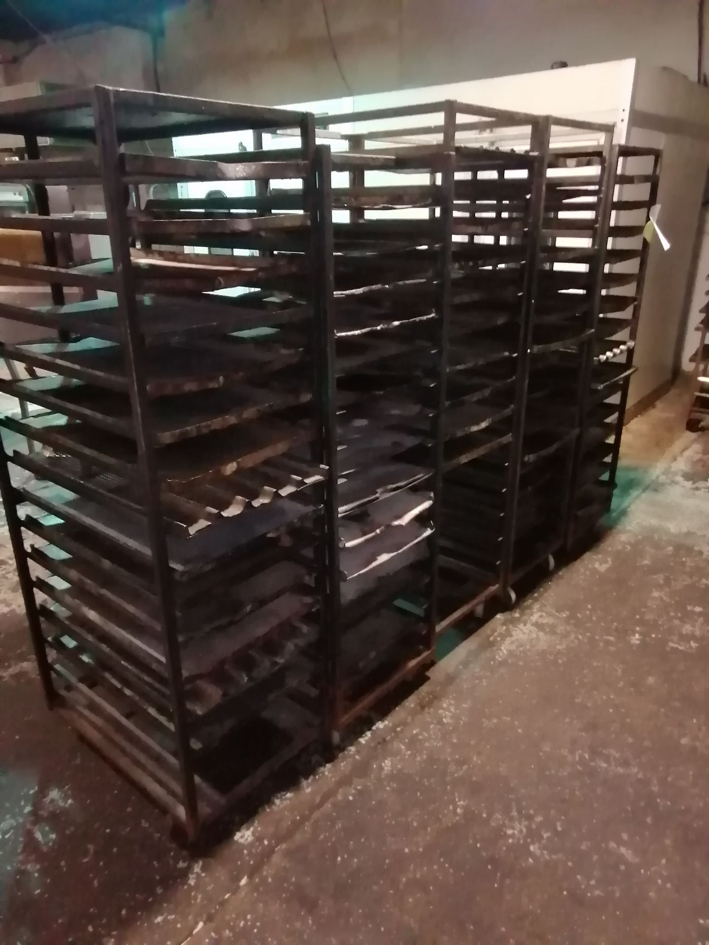 5 x Baking Tray Racking With Trays - Image 2 of 5