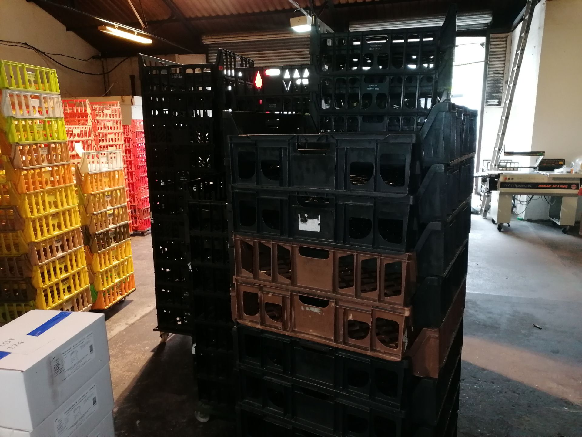 Large Amount Of Plastic Bread Trays Mainly Black In Colour - Image 3 of 4