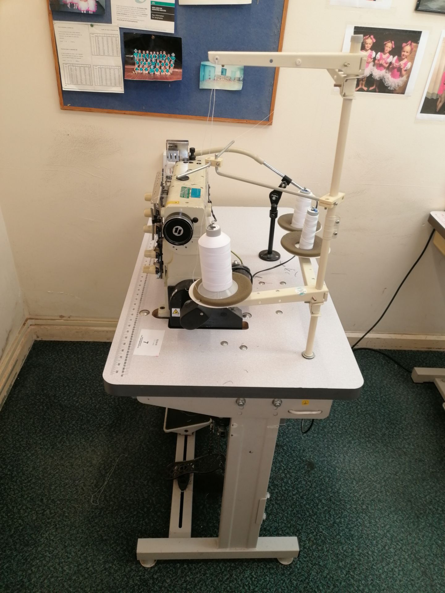 Yamato VC2730 156 M sewing machine. Coverstitch with top and bottom trimmer and arms Serial No - Image 3 of 5