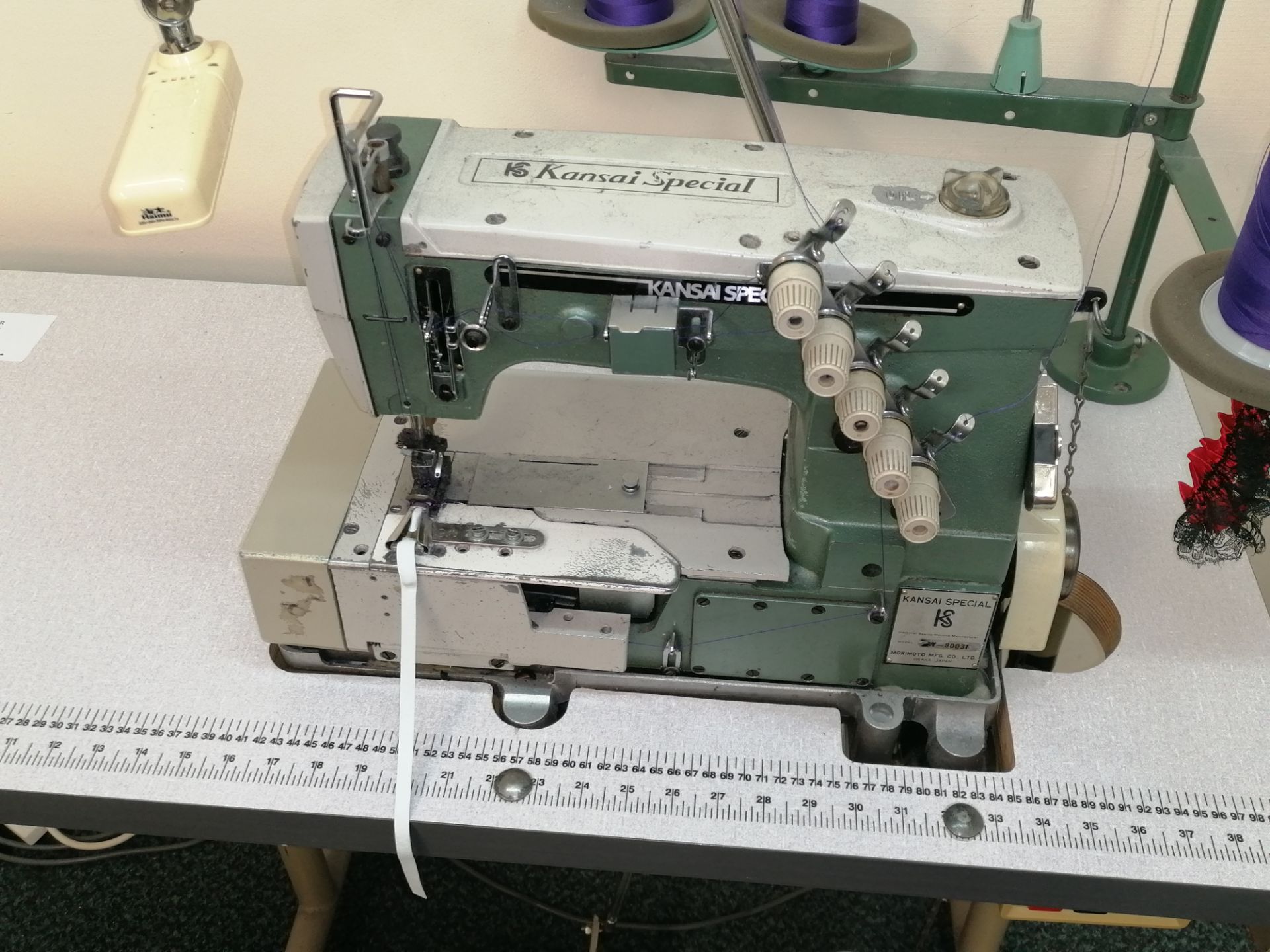 Kansai Special W-8003F Needle cover stitch industrial sewing machine Serial No KS052239 - Image 3 of 5