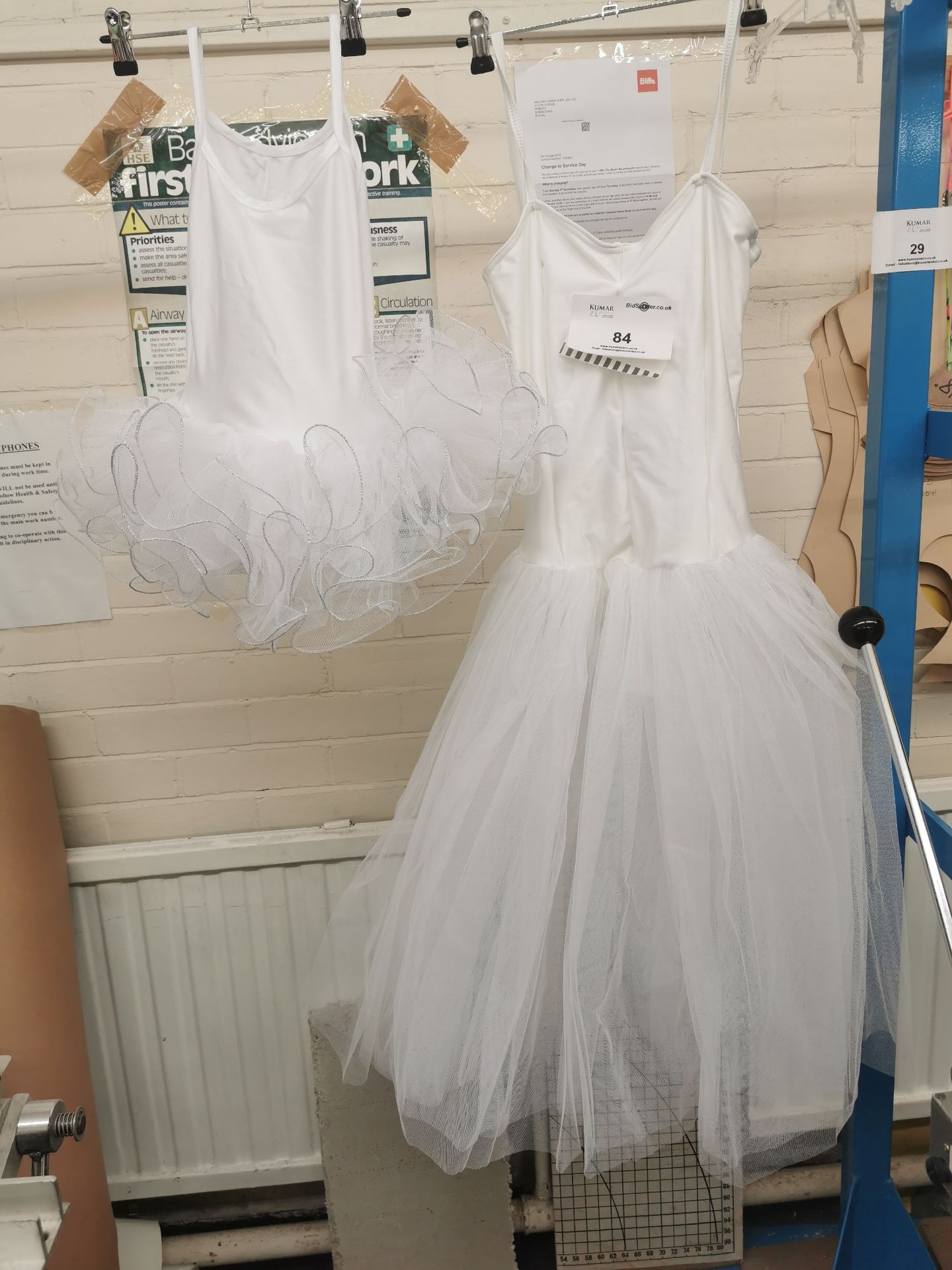 11pc White tutu dresses. Two designs. Various sizes - Image 2 of 4