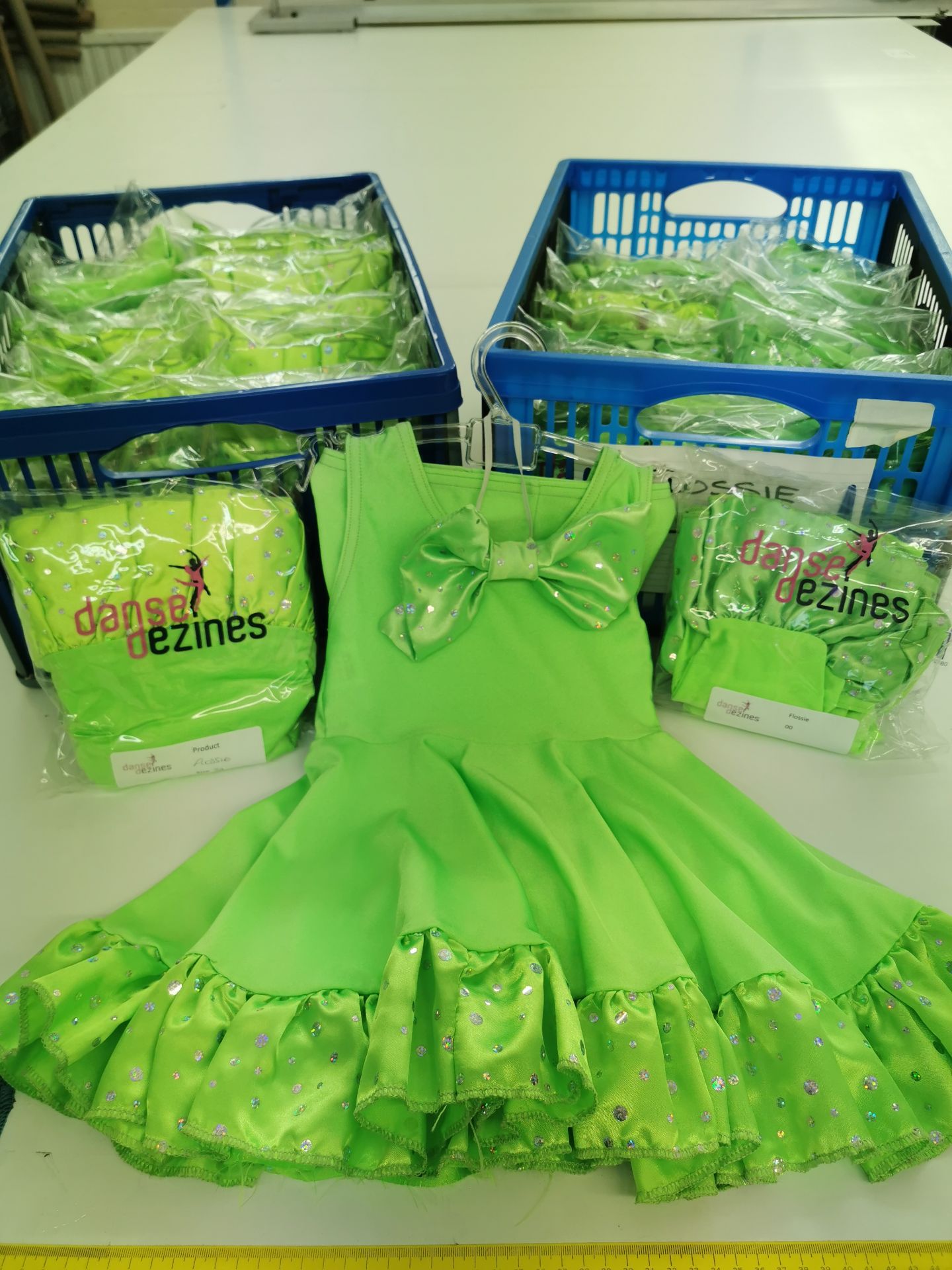 27 X Lime green flossie, babydoll set with large hairbow included- Sizes 00 to 3A - Image 2 of 3