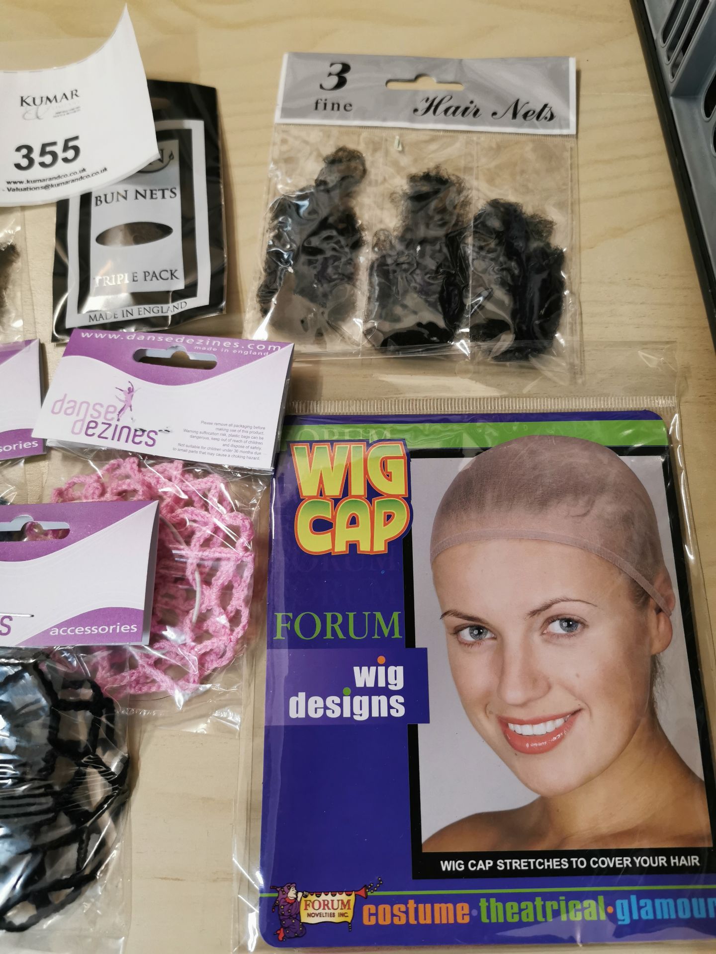 300+ Estimated hair accessories including hair nets-clips-wigs - Image 2 of 4