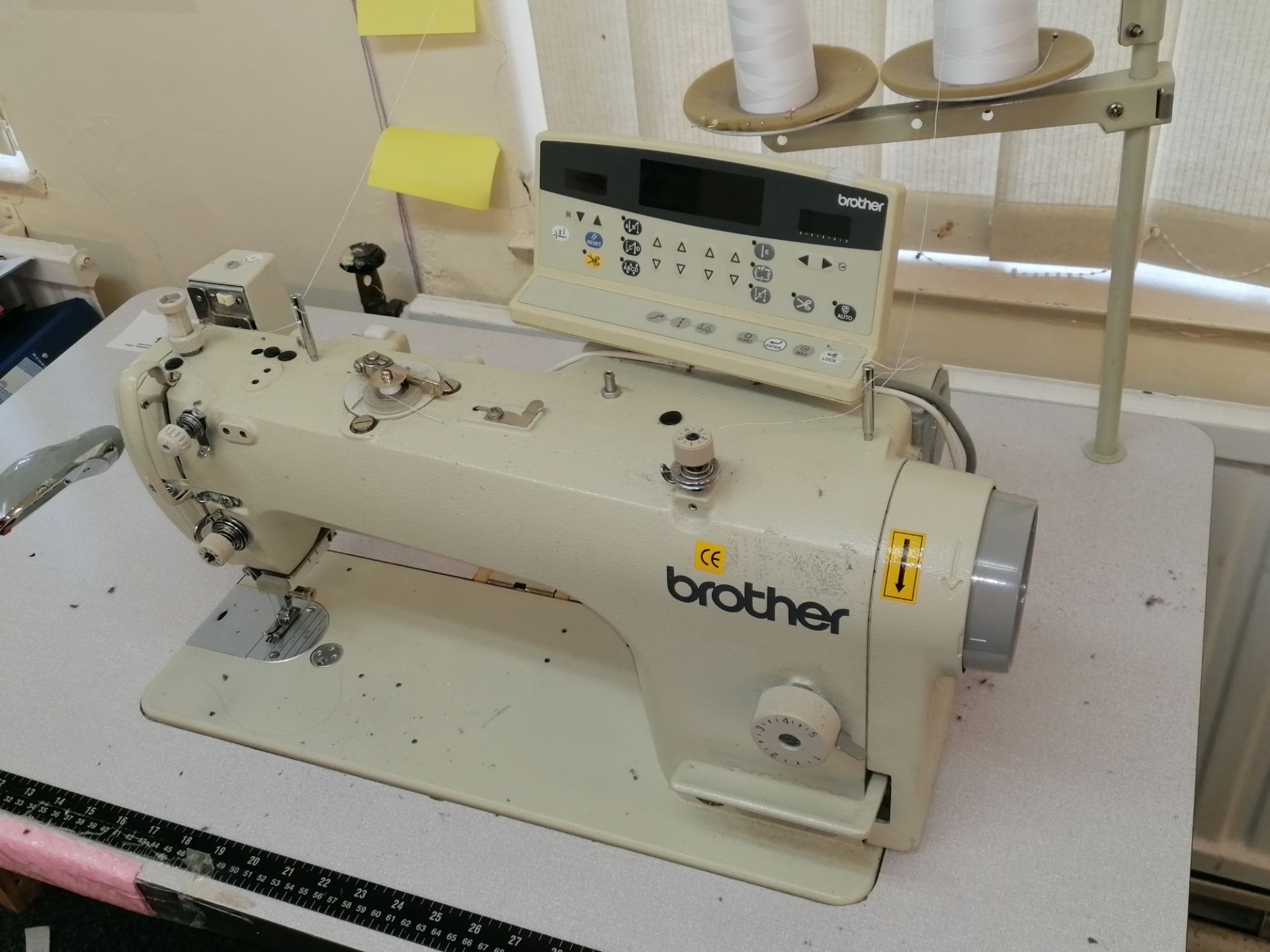 Brother 7200 B Automatic single needle sewing machine Serial No B7DBA 8150 - Image 3 of 5