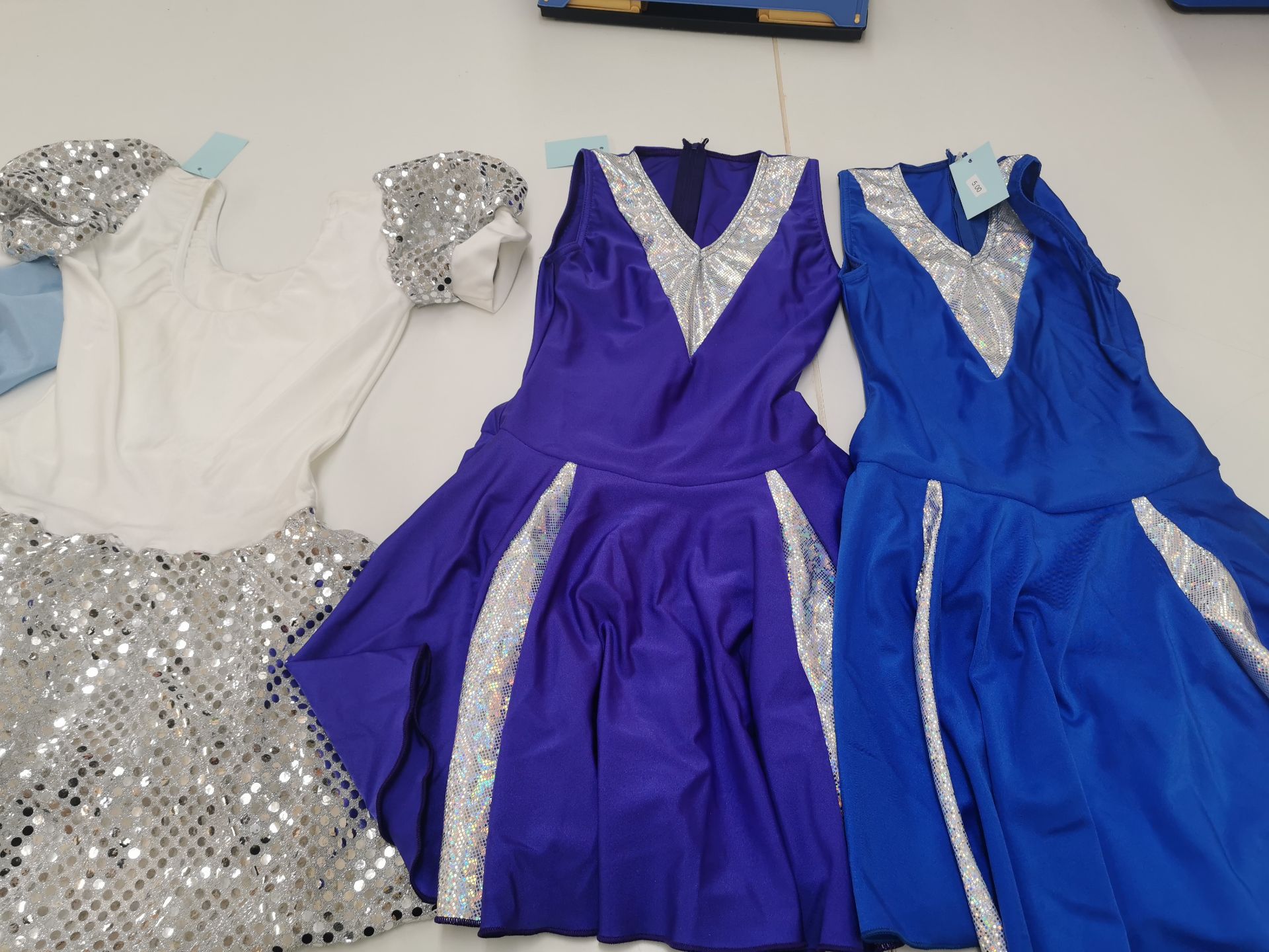 100pc Childrens clothes including dresses,trousers,catsuits,leotards.Various sizes and designs - Image 7 of 8