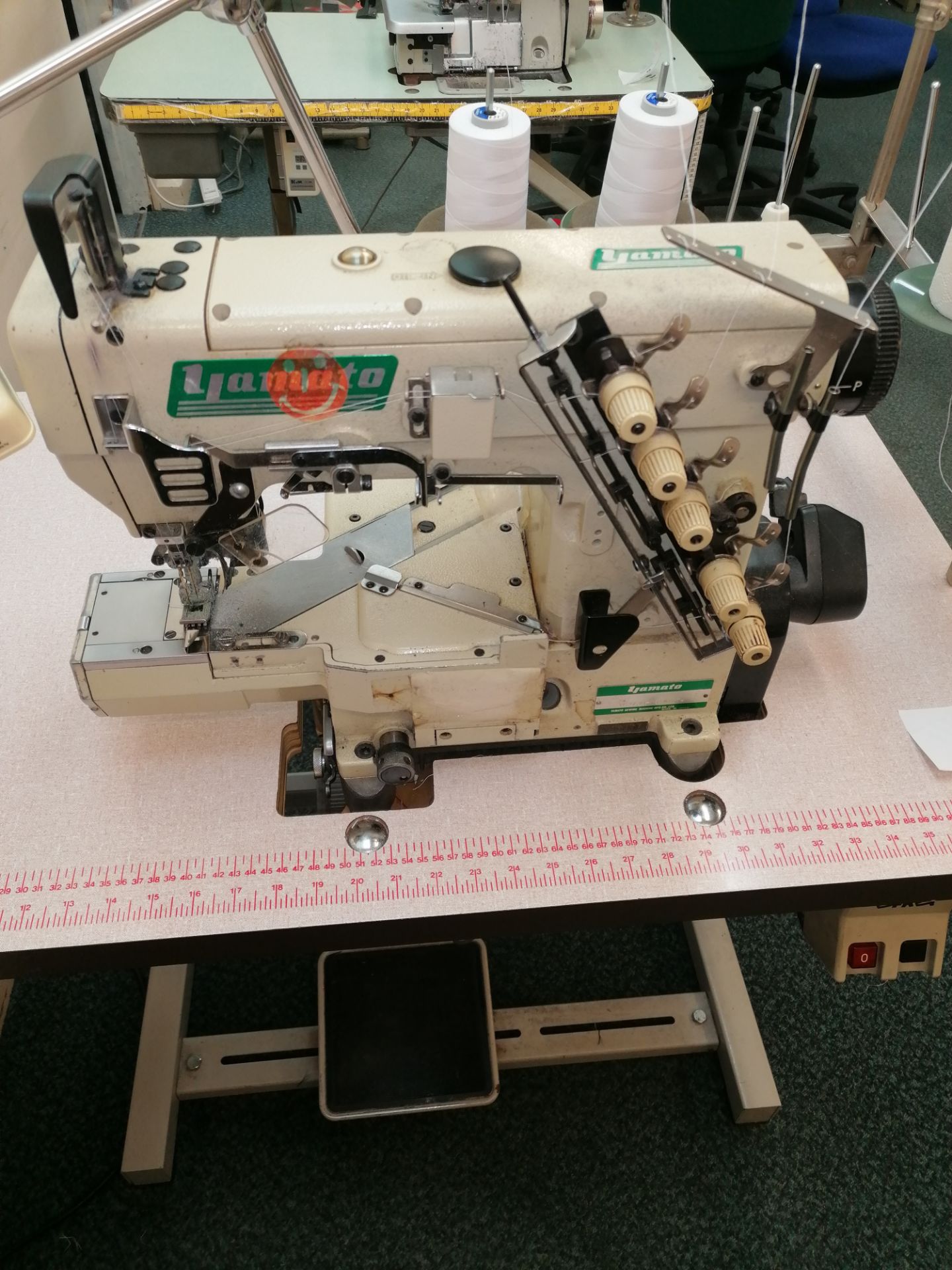 Yamato VC2730 - 164 M sewing machine. Coverstitch with top and bottom trimmer and arms Serial No - Image 3 of 5