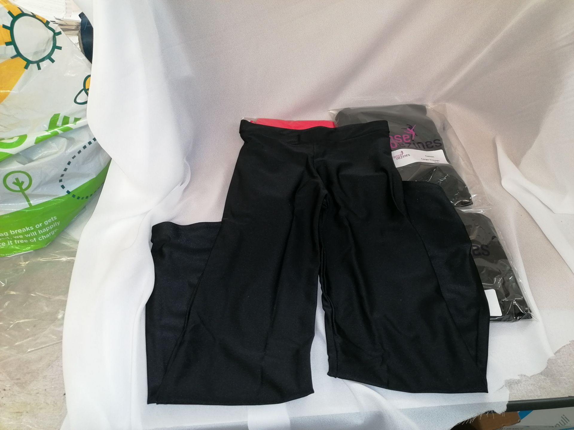 450+ Estimated cargo trousers+boot leg trousers/short/medium/long. cycle lst+flst - Image 2 of 9