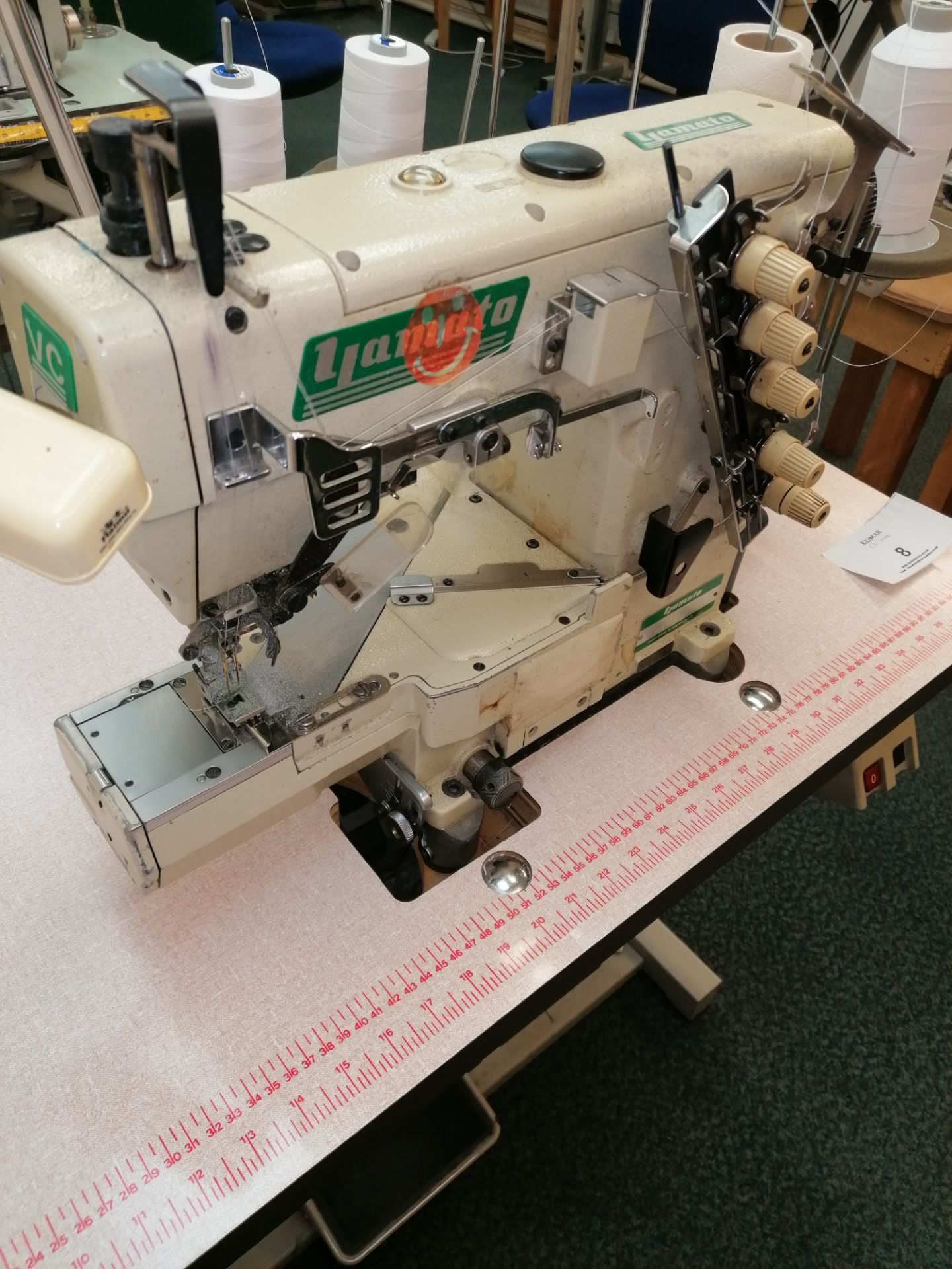 Yamato VC2730 - 164 M sewing machine. Coverstitch with top and bottom trimmer and arms Serial No - Image 4 of 5