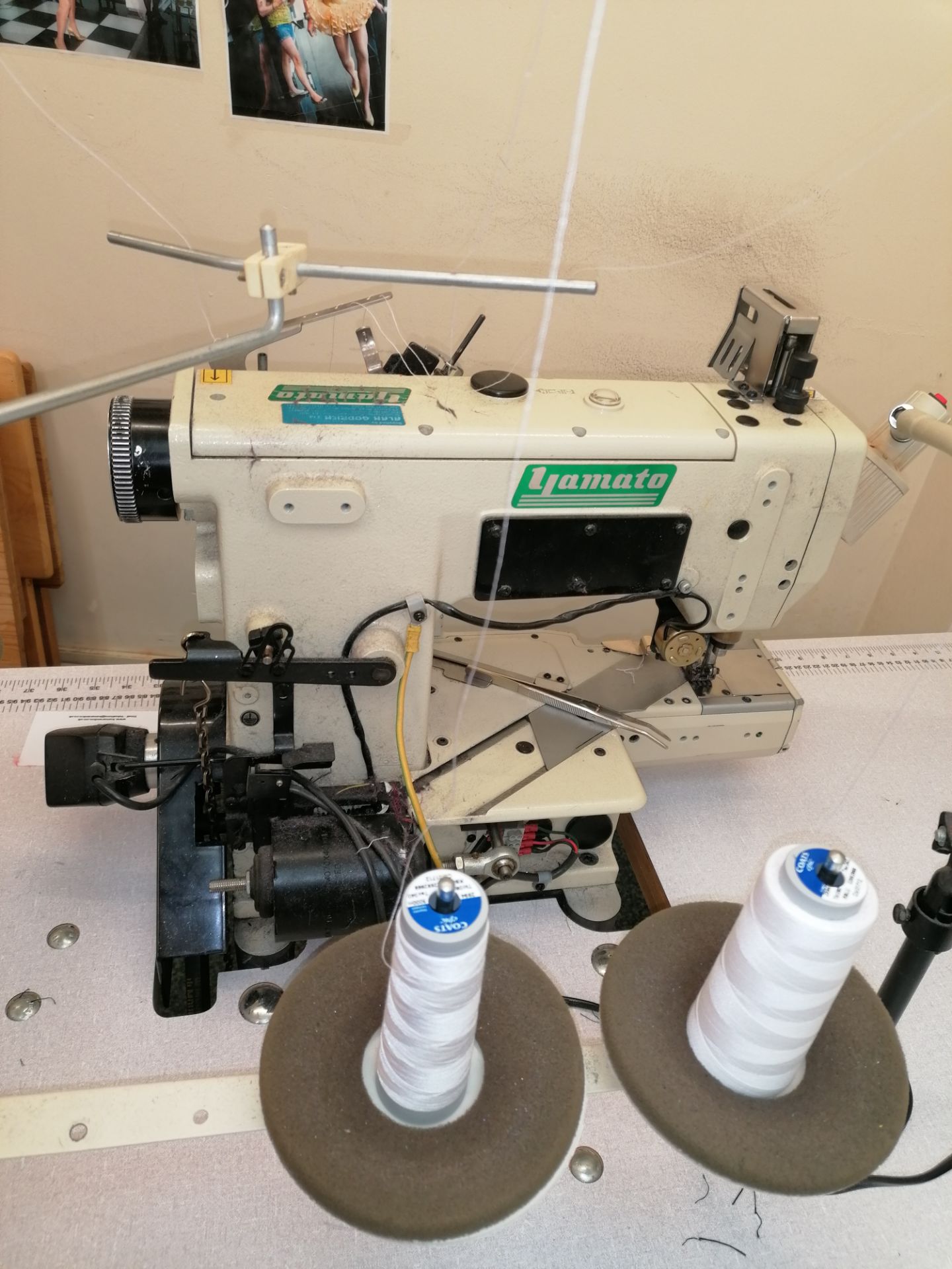 Yamato VC2730 156 M sewing machine. Coverstitch with top and bottom trimmer and arms Serial No - Image 4 of 5