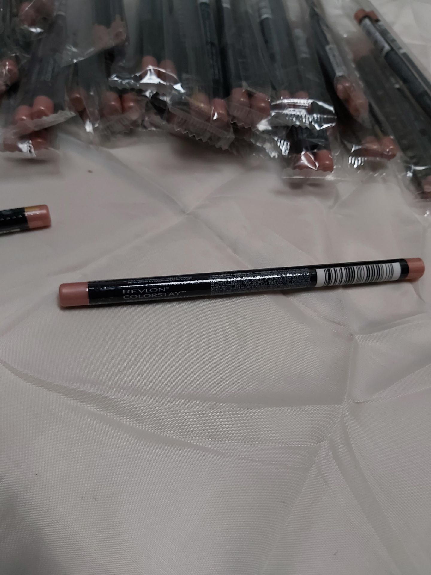 360 Revlon Colorstay LipLiner. Colour Natural. (72 in each box - Box of 5). Condition New & - Image 2 of 4