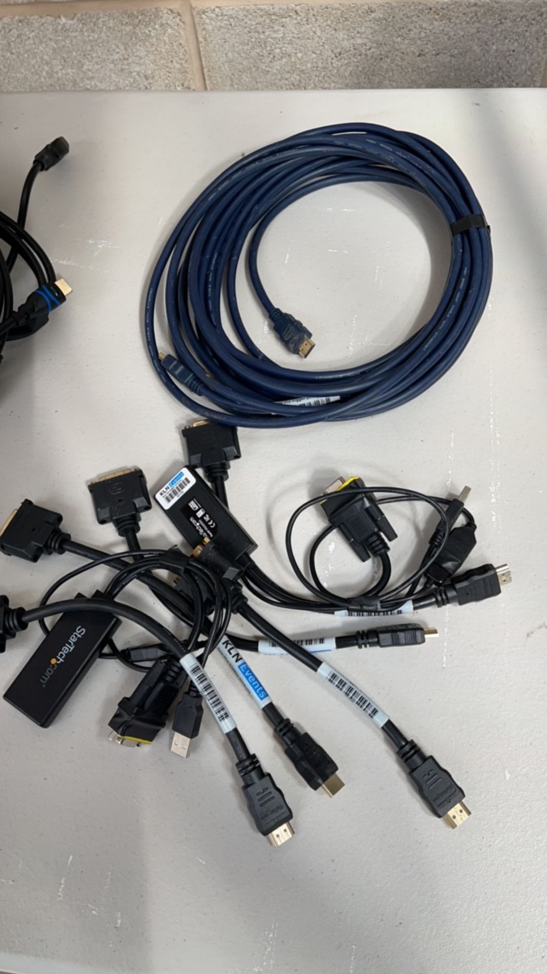Random assortment of cable, hd sdi, hdmi, DVI, adaptors and mains - Image 2 of 5