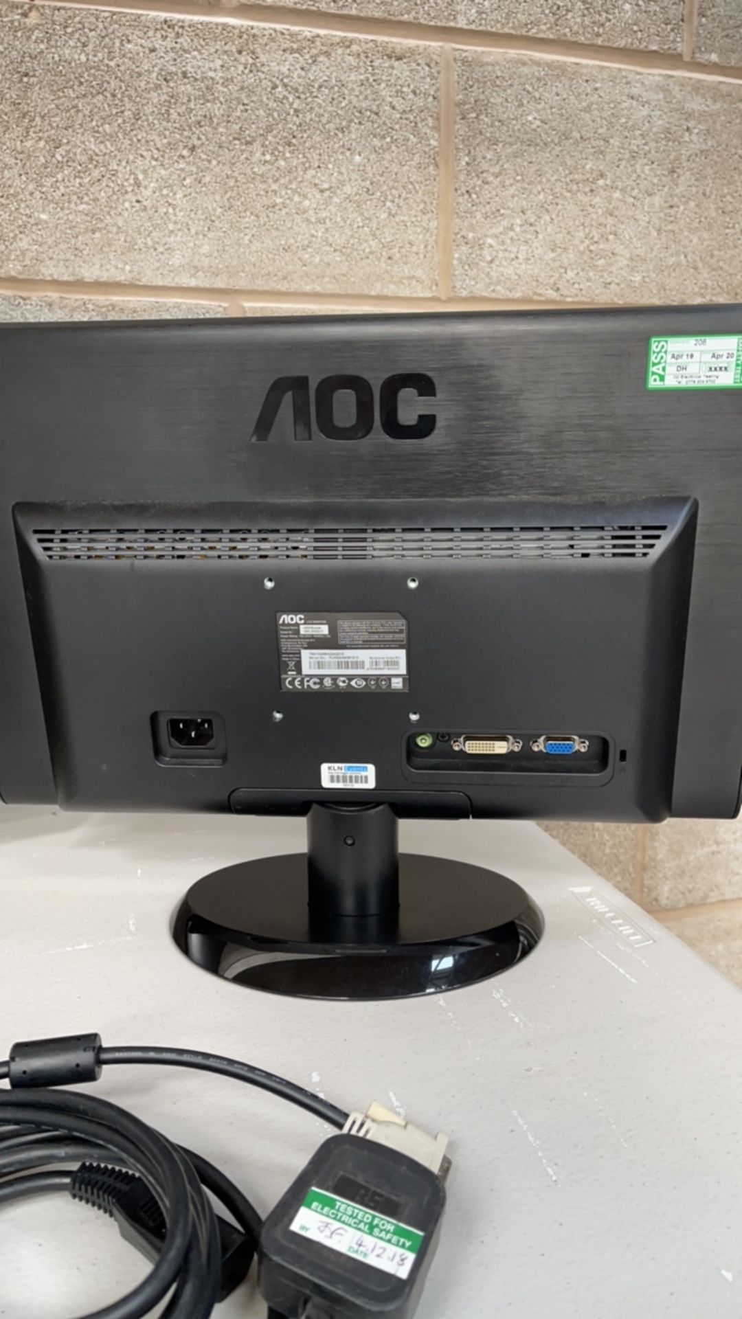 2 x AOC 18.5 monitor, model number 185lm00013. One has 2 small scratches on screen. Complete with - Image 5 of 6