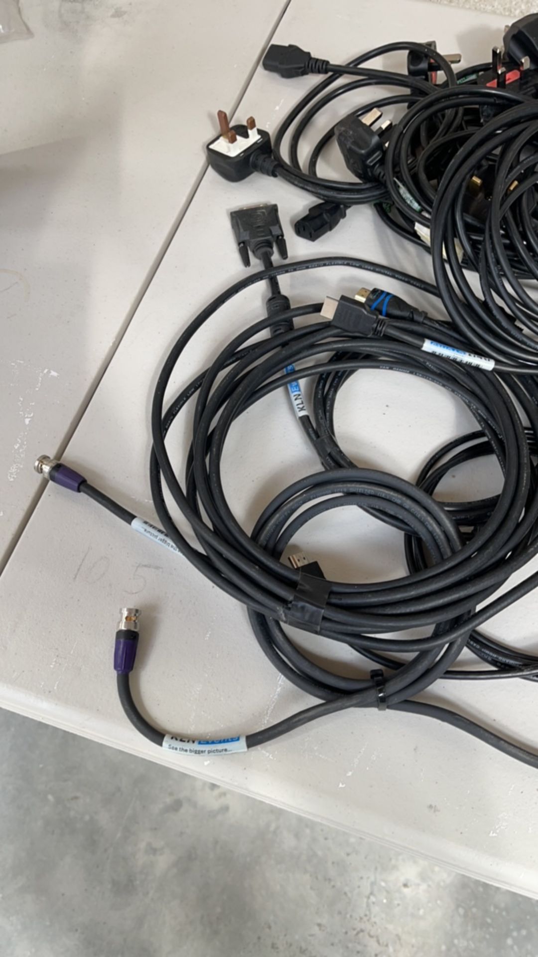 Random assortment of cable, hd sdi, hdmi, DVI, adaptors and mains - Image 3 of 5