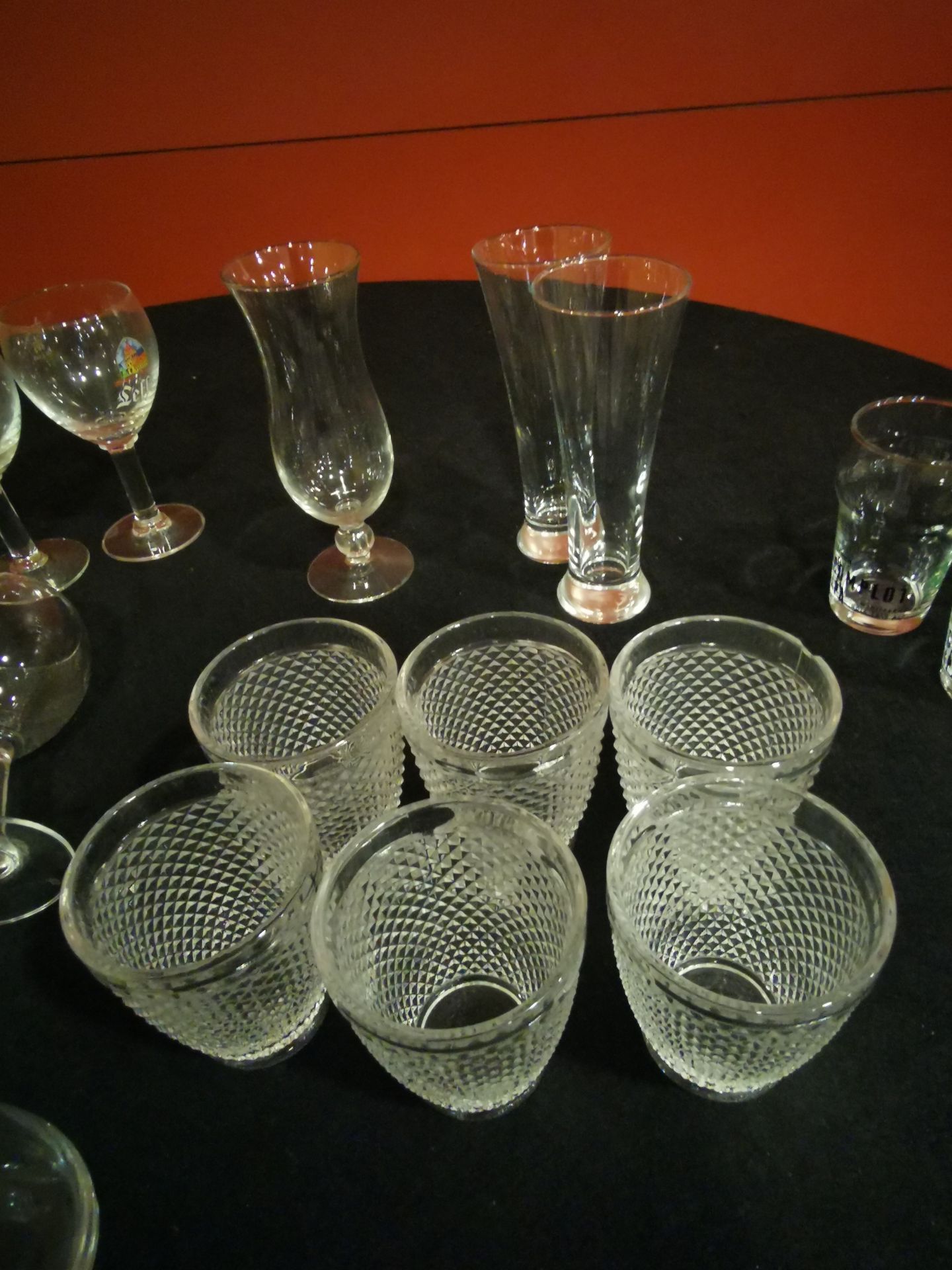 Mixture of mix & match glasses - Image 5 of 7