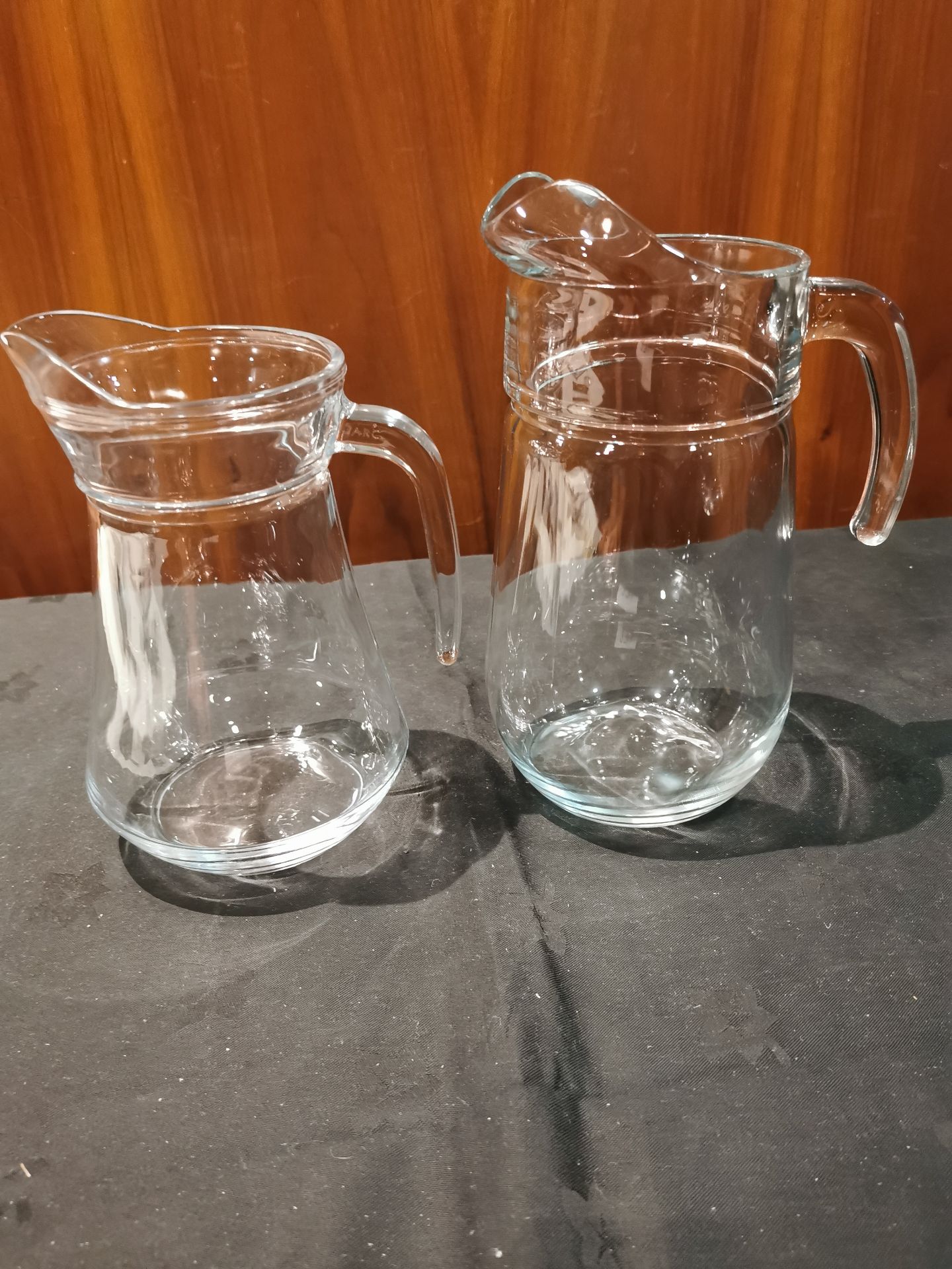 14 x Glass jug in two sizes - Image 2 of 4