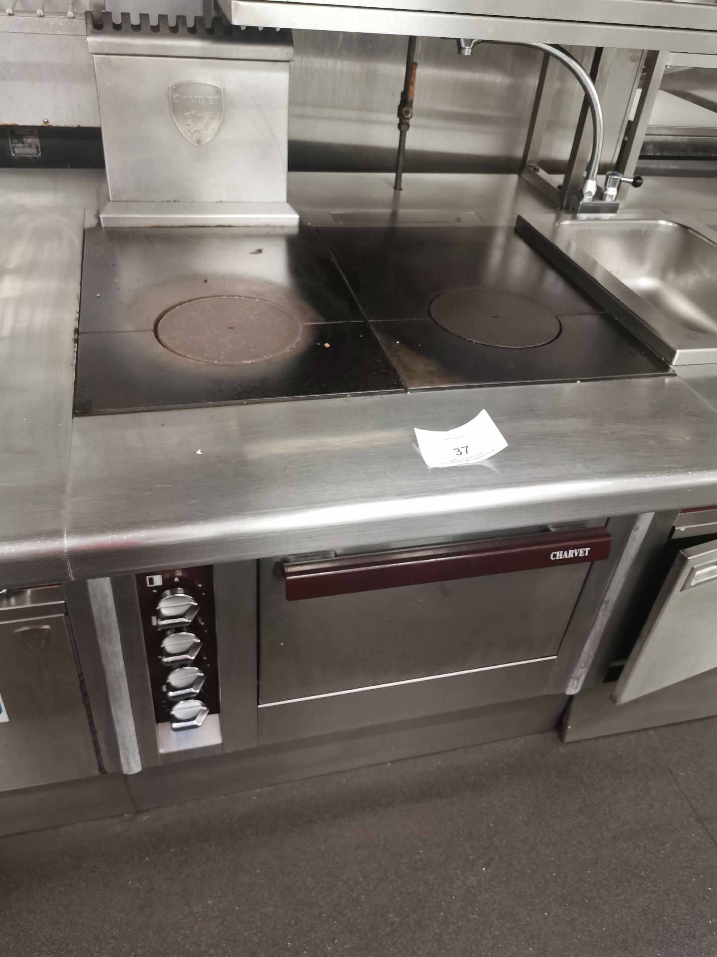 Charvet pro series twin hot plates and oven W85cm