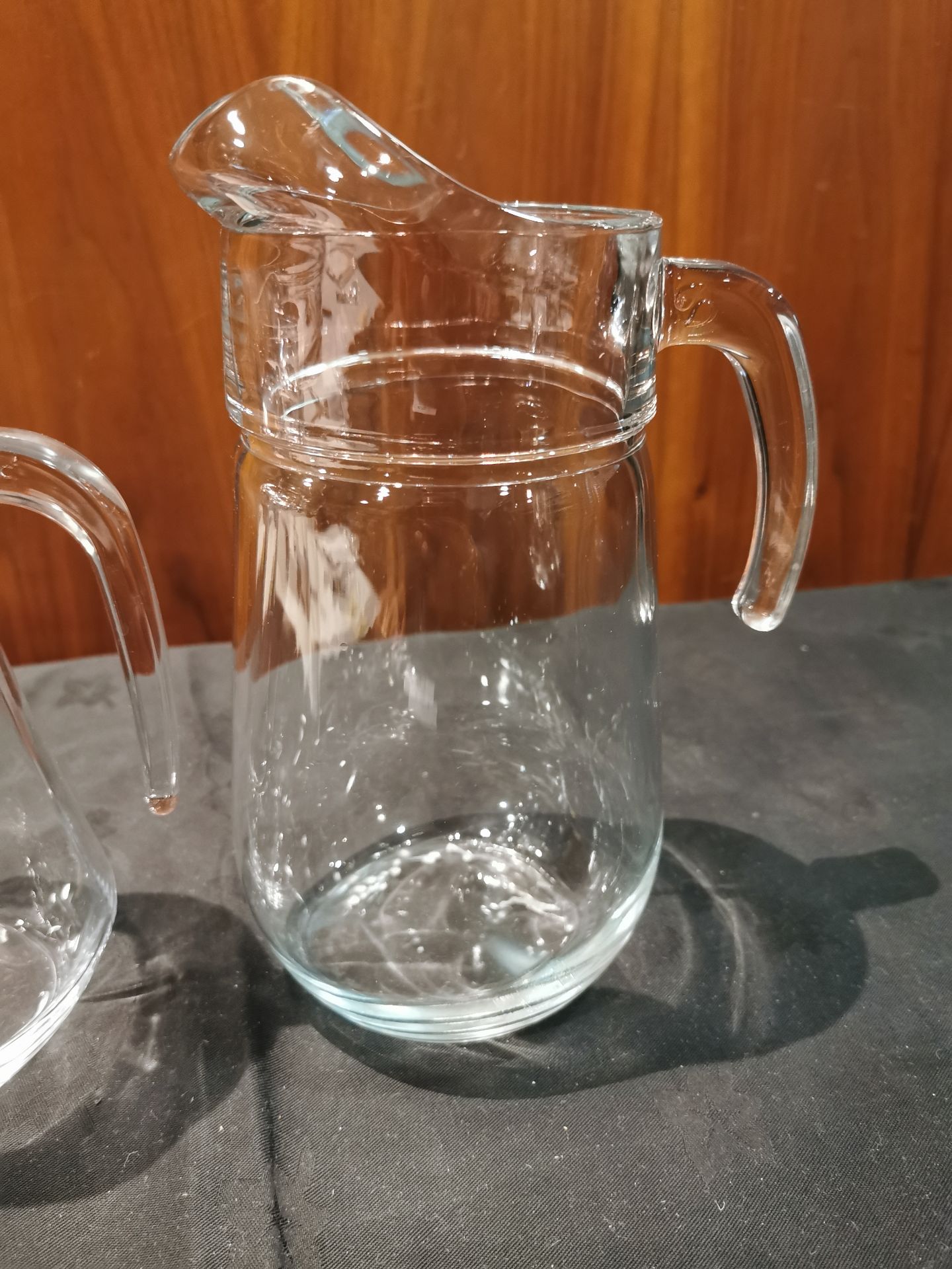 14 x Glass jug in two sizes - Image 3 of 4