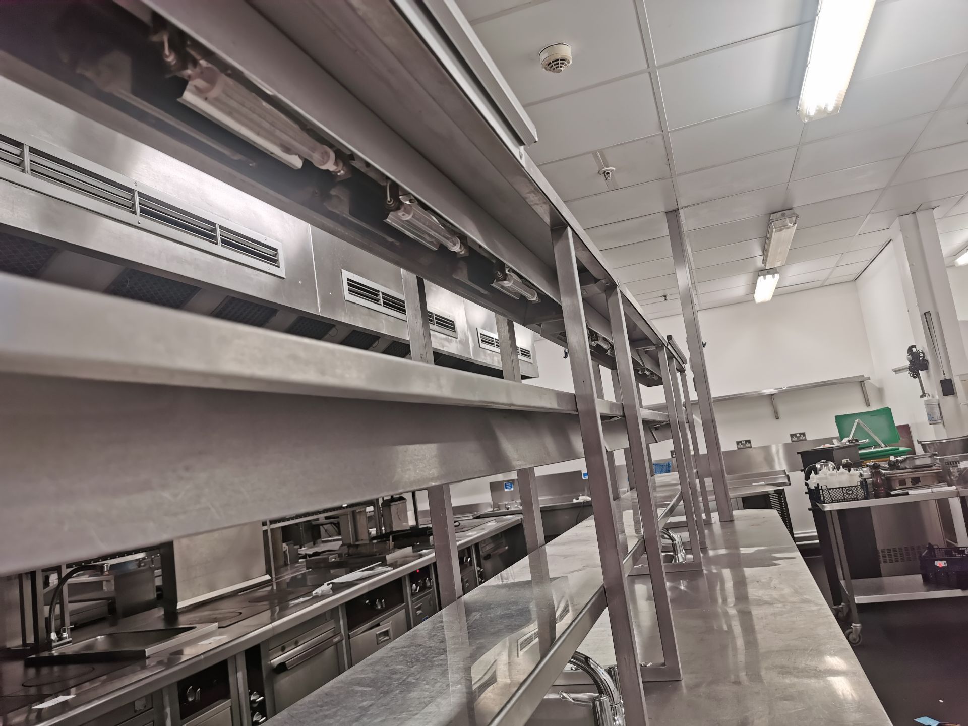 Stainless steel hot pass with 2 holding shelves & - Image 3 of 8