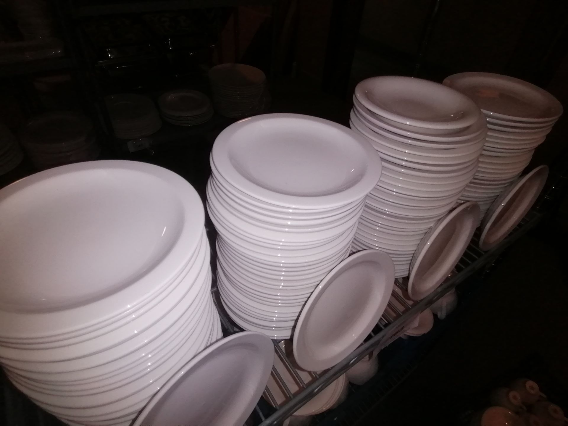 Approx 125 Purewhite 17cm side plates - Image 2 of 4