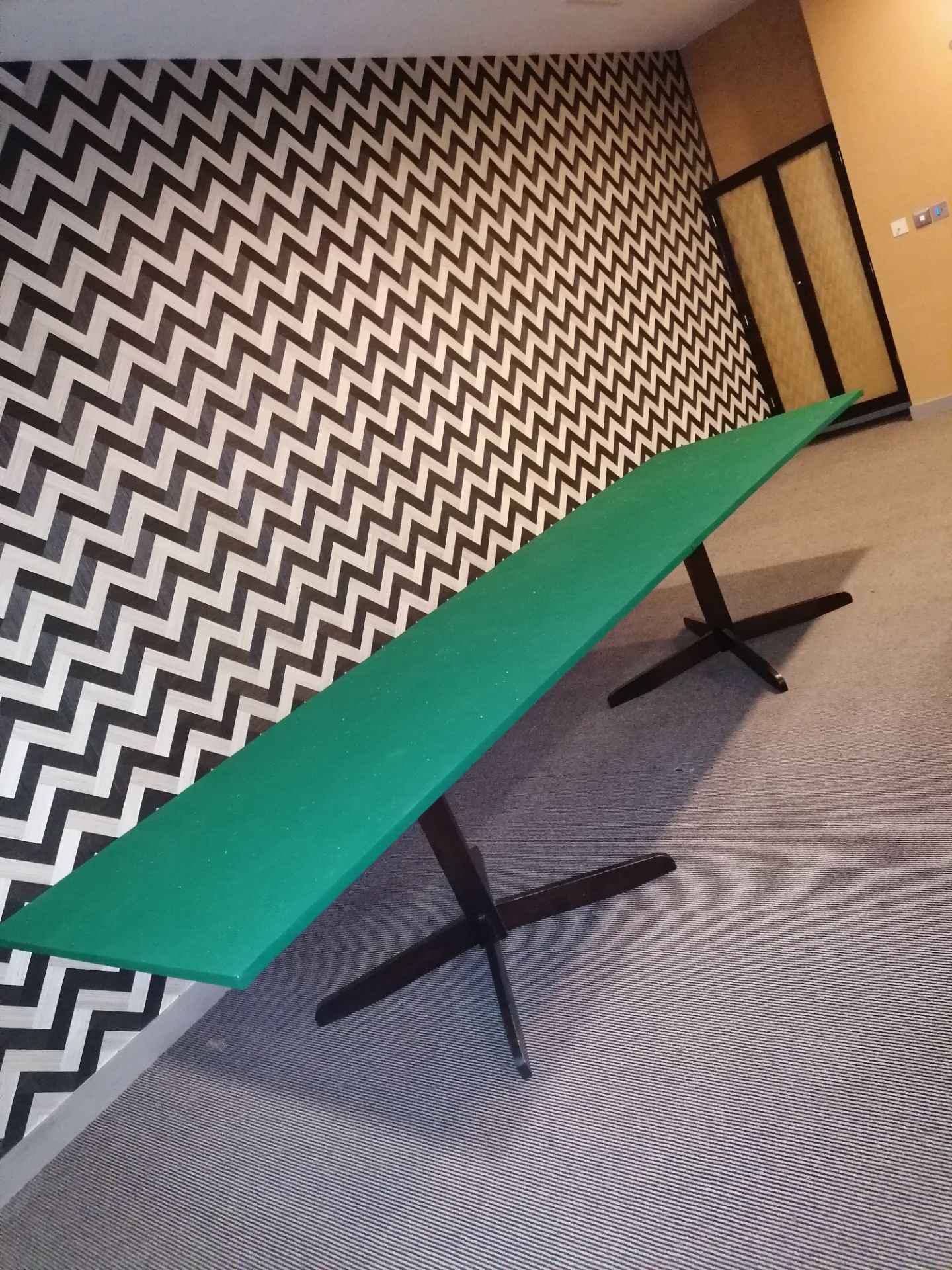 2 x Tables measuring 1.8m x 1m x 0.75m . Note tabl - Image 3 of 3