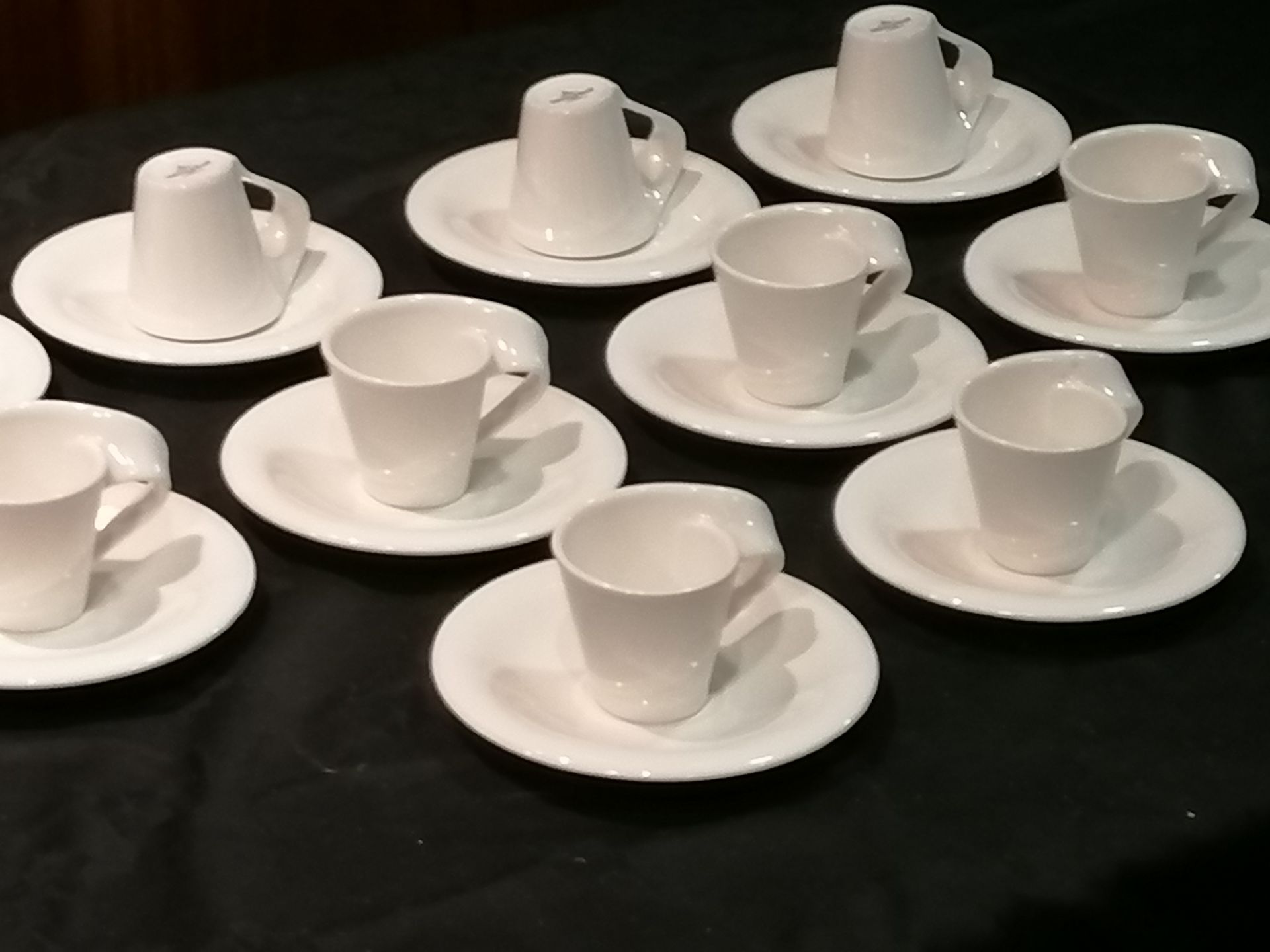 10 x Villeroy & Boch espresso coffee cups and sauc - Image 3 of 4