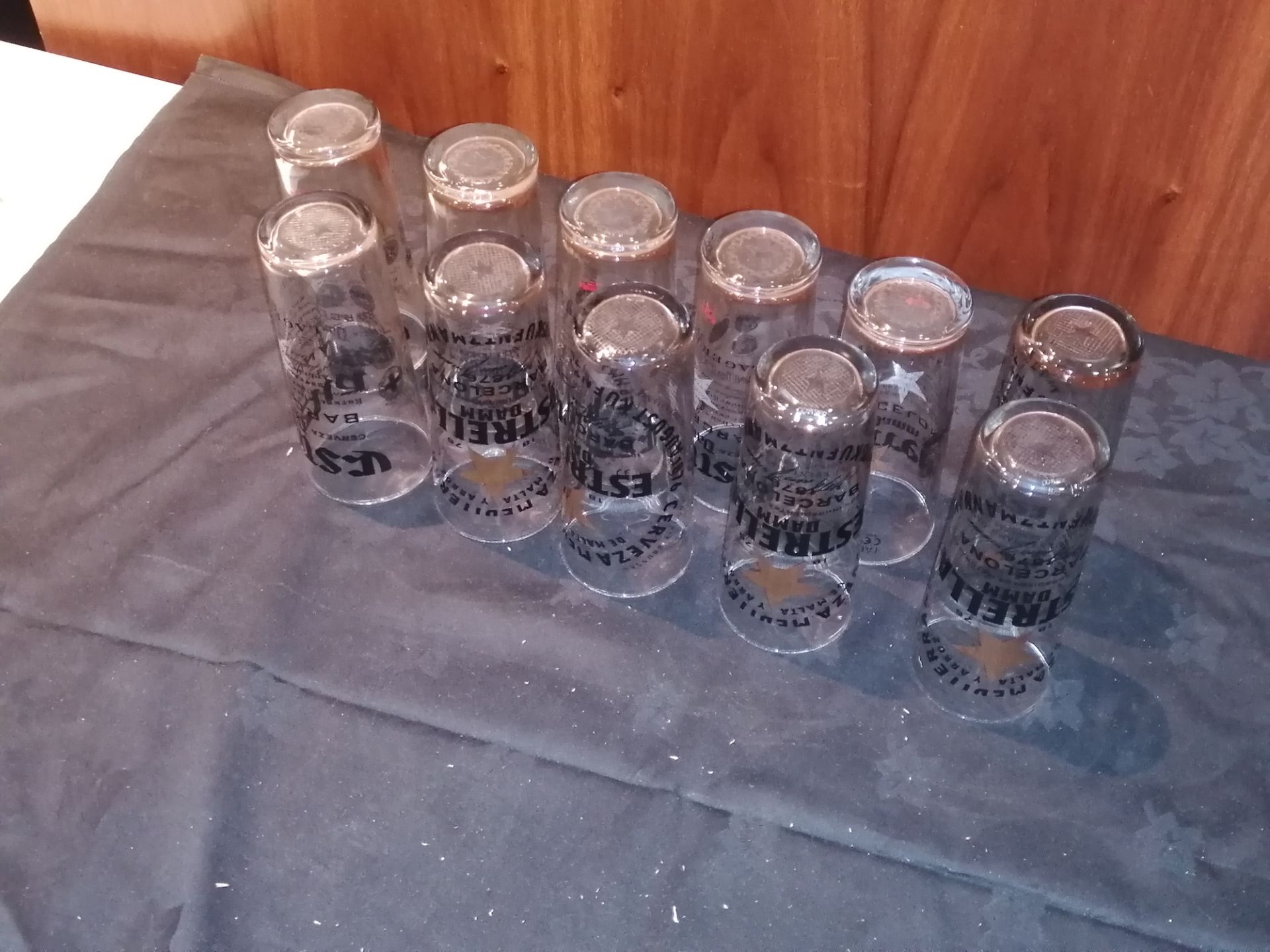 12 x Genuine Estrella 1/2 pint glasses